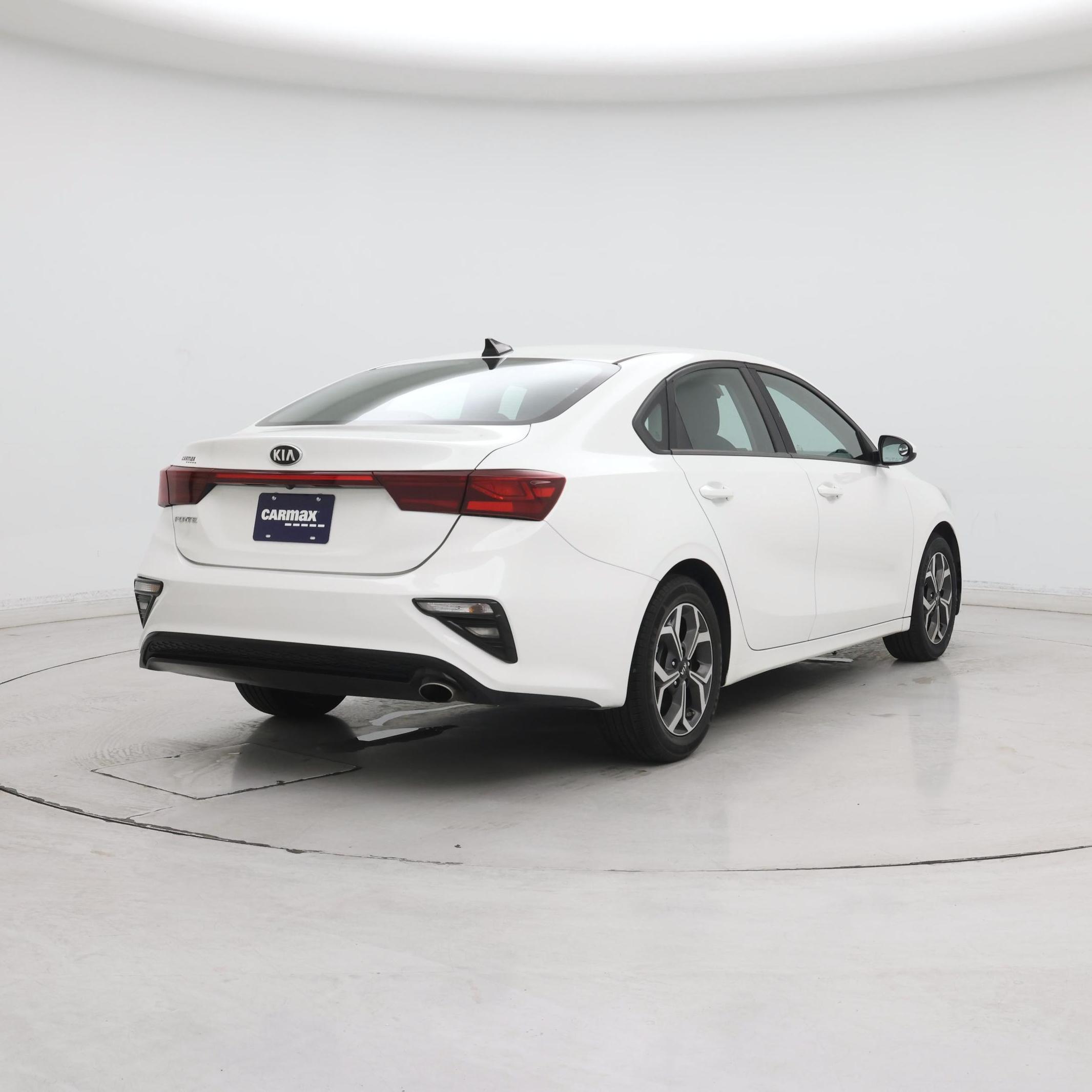 Thumbnail: 2019 Kia Forte - 8