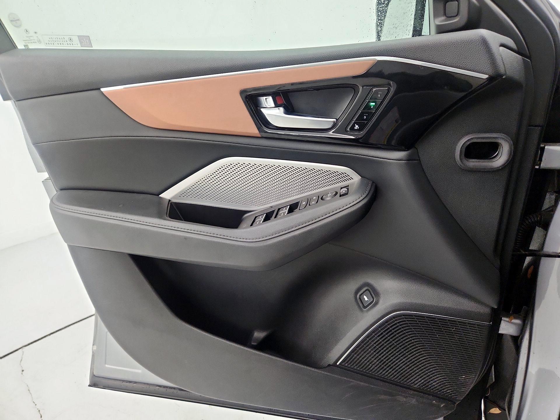 Thumbnail: 2022 Acura MDX - 12