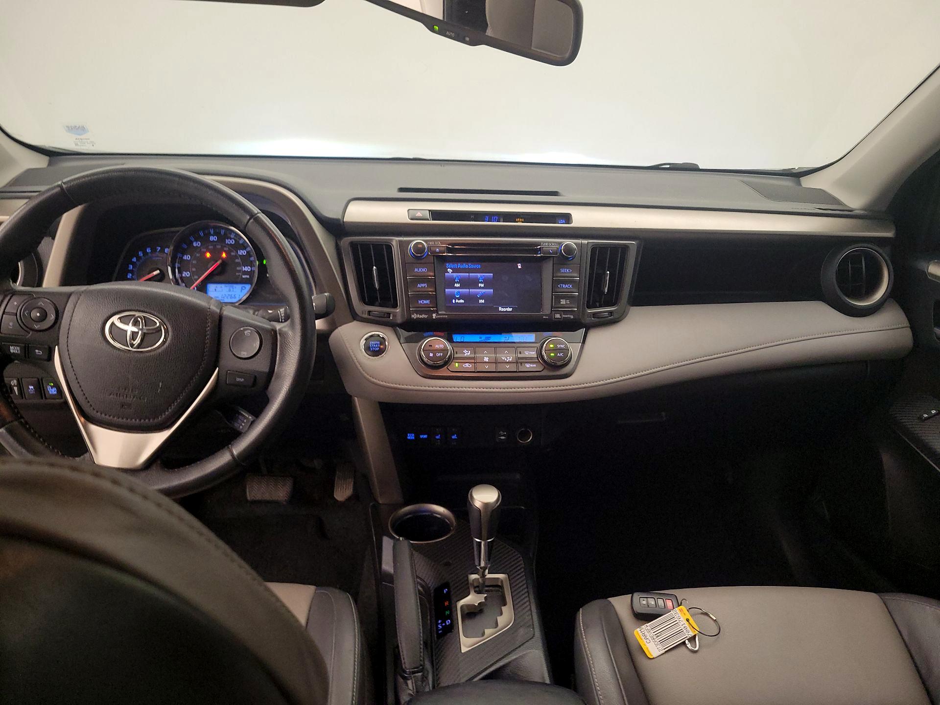 Thumbnail: 2015 Toyota RAV4 - 9
