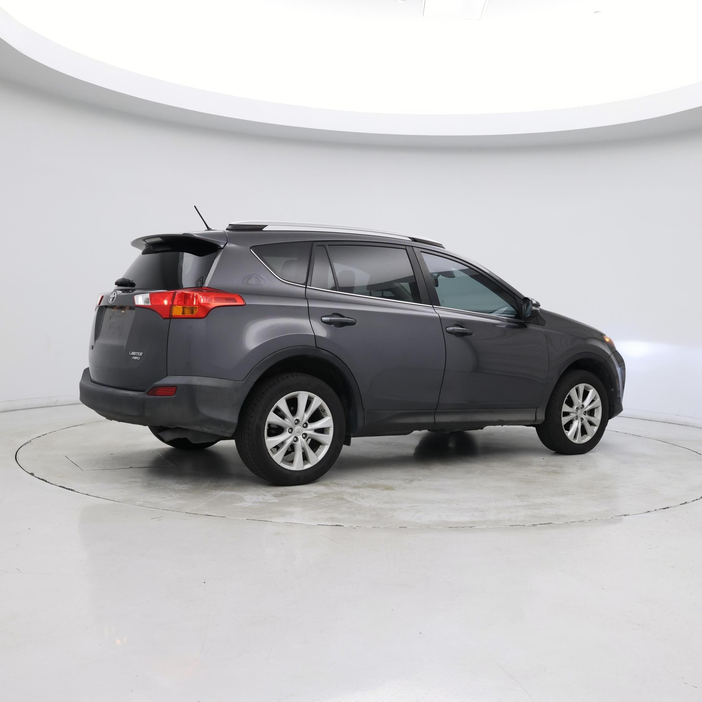 Thumbnail: 2015 Toyota RAV4 - 6