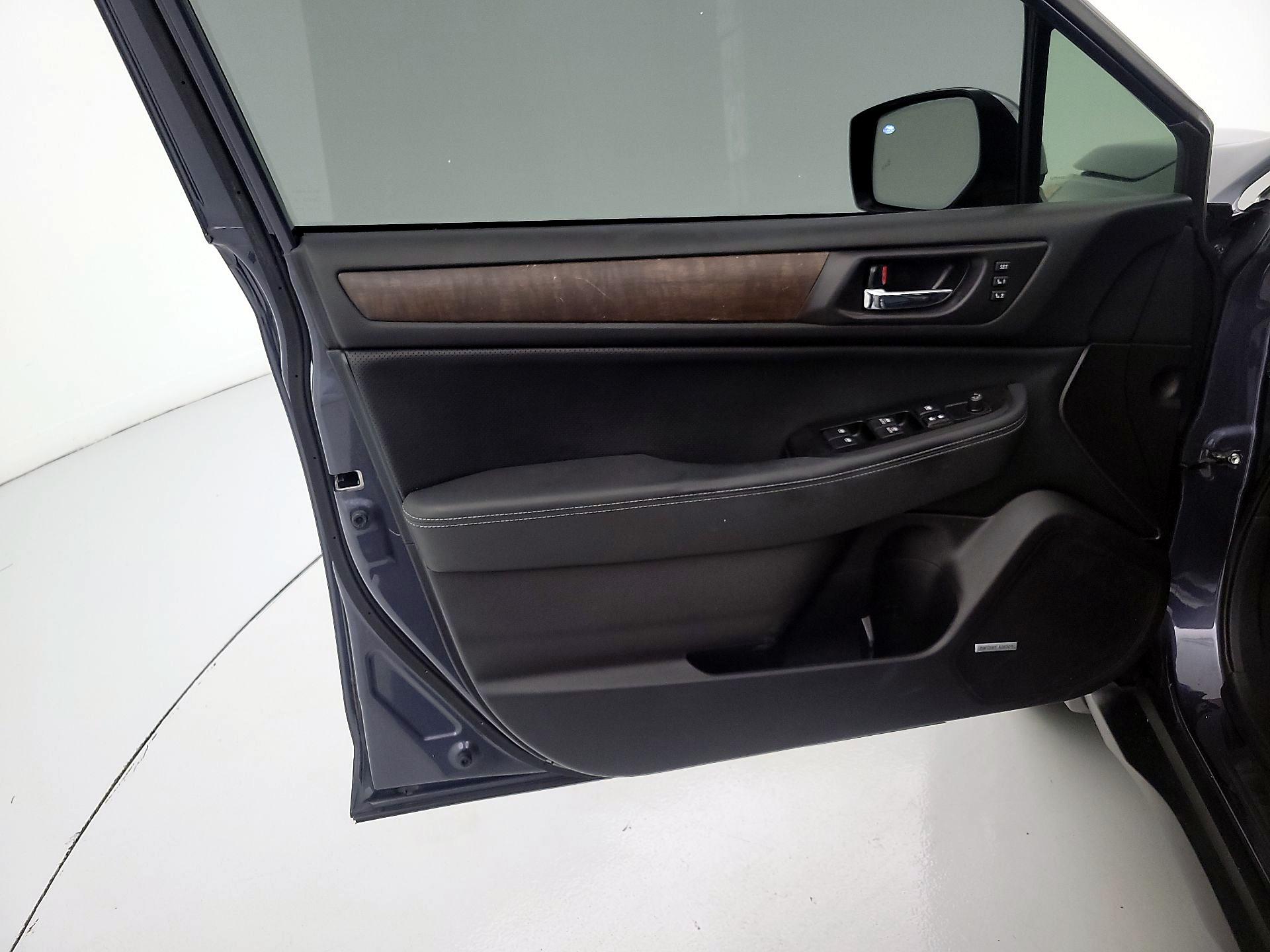 Thumbnail: 2017 Subaru Outback - 10