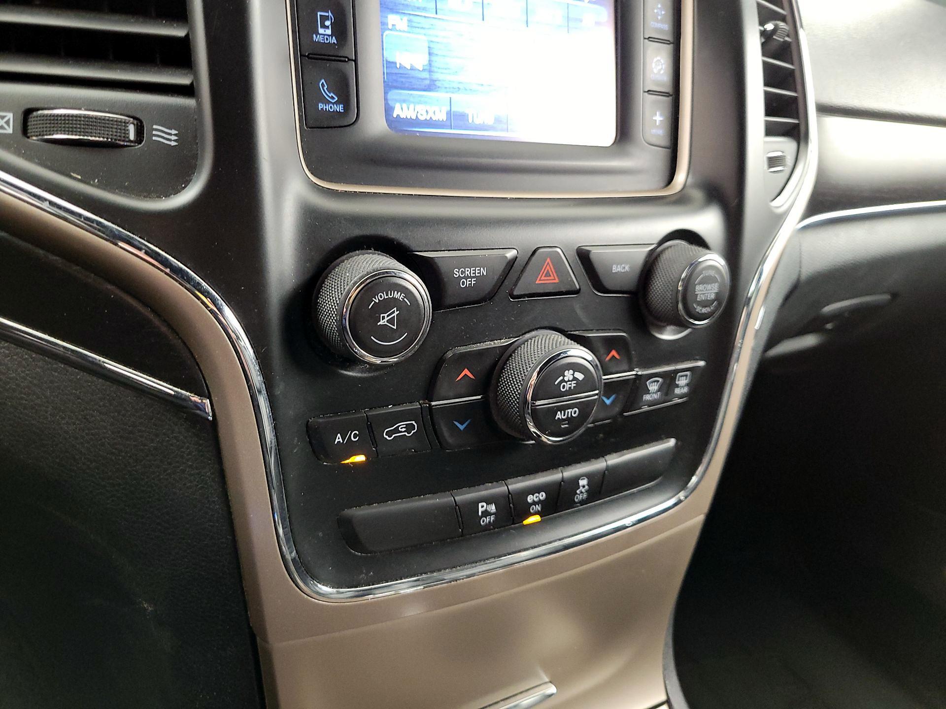 Thumbnail: 2014 Jeep Grand Cherokee - 16