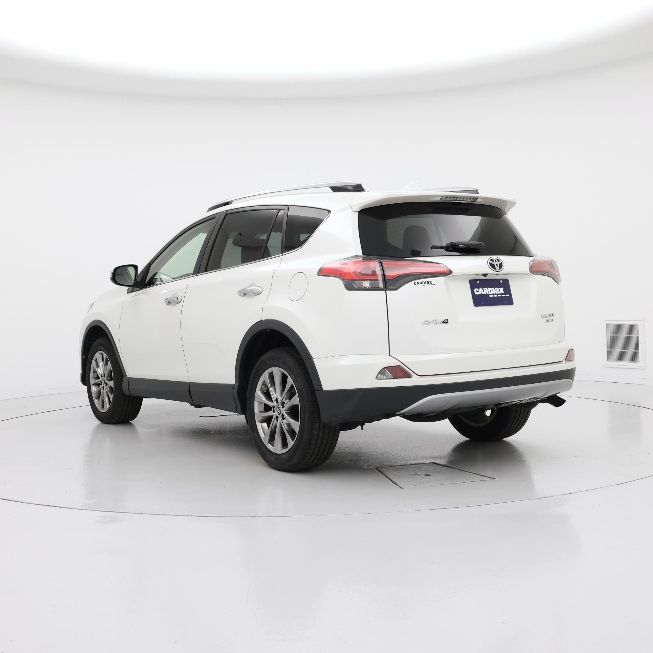 Thumbnail: 2017 Toyota RAV4 - 2
