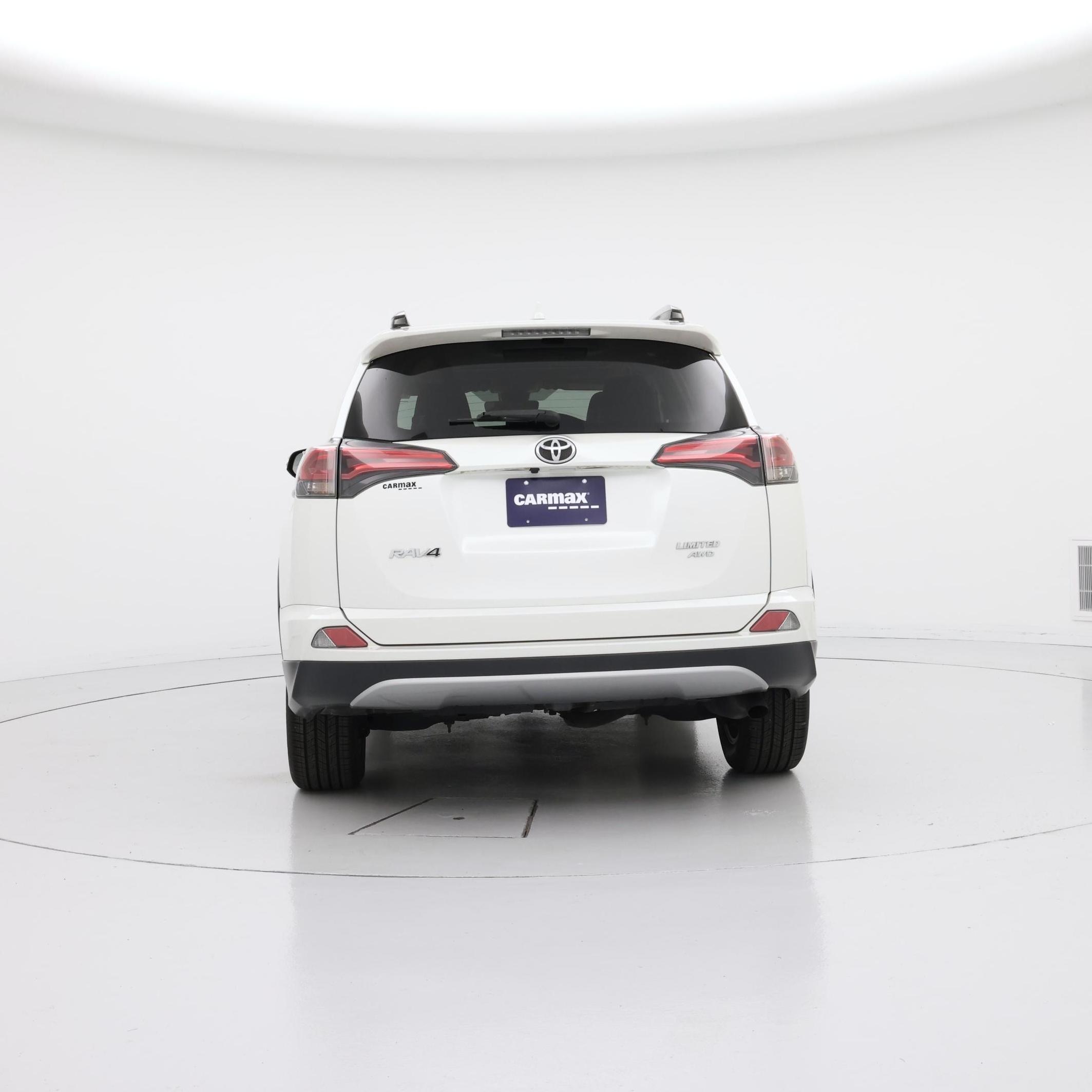 Thumbnail: 2017 Toyota RAV4 - 6