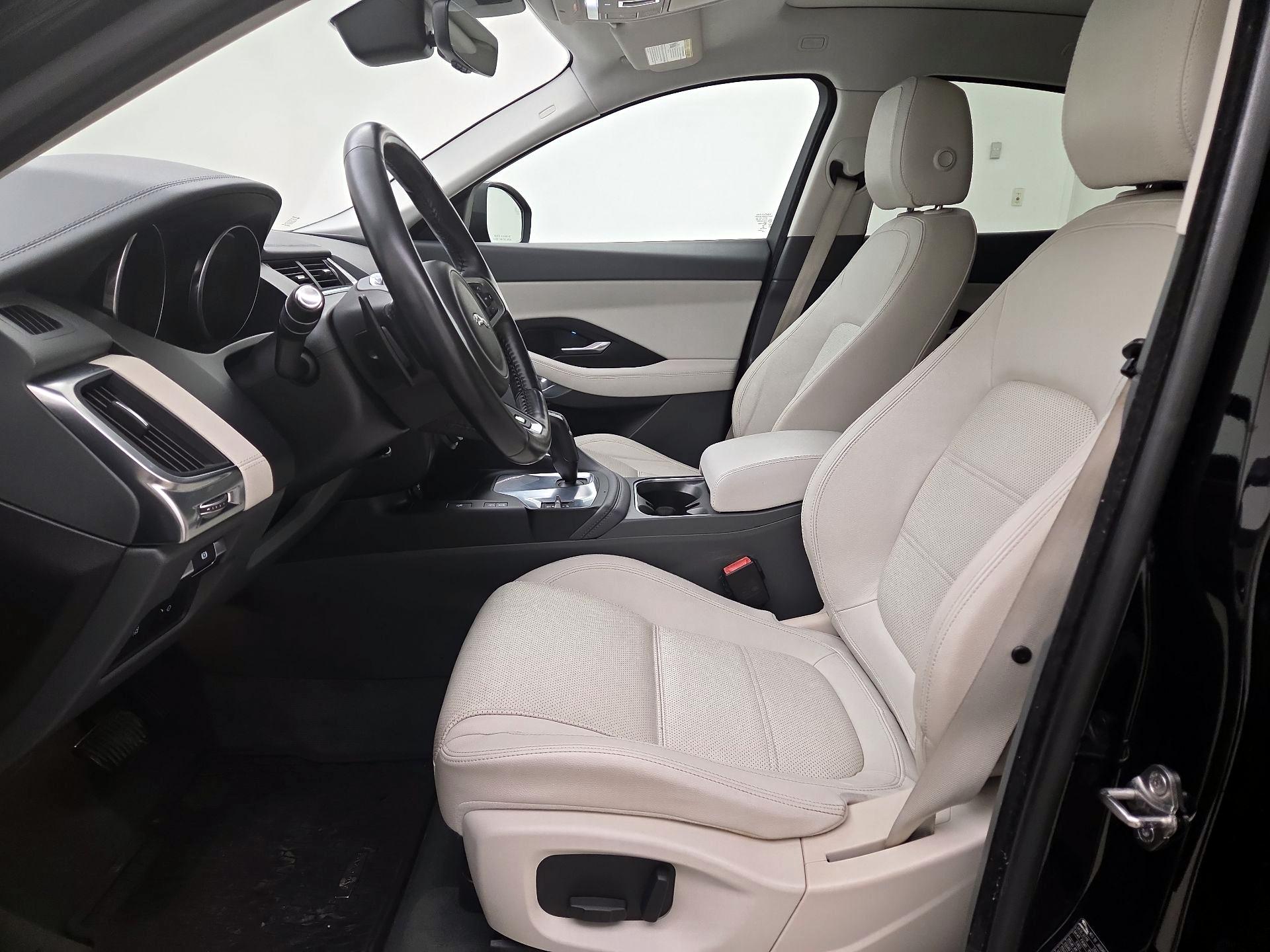 Thumbnail: 2019 Jaguar E-Pace - 11