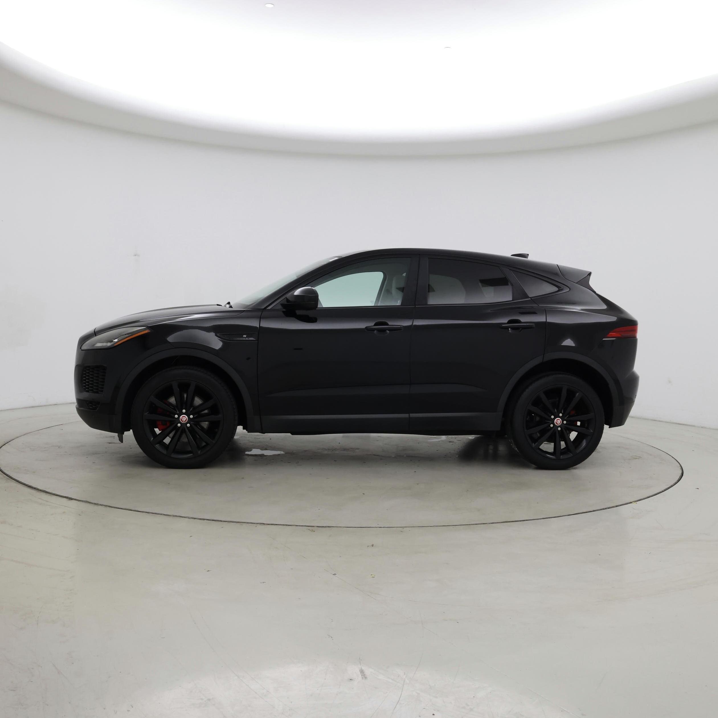 Thumbnail: 2019 Jaguar E-Pace - 3