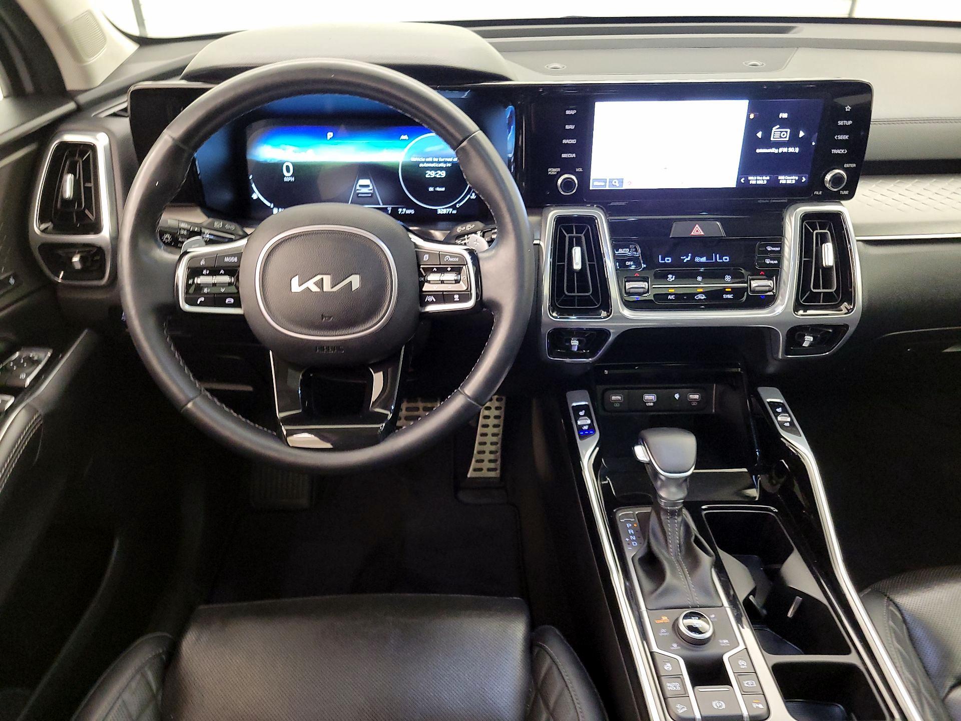 Thumbnail: 2023 Kia Sorento - 10