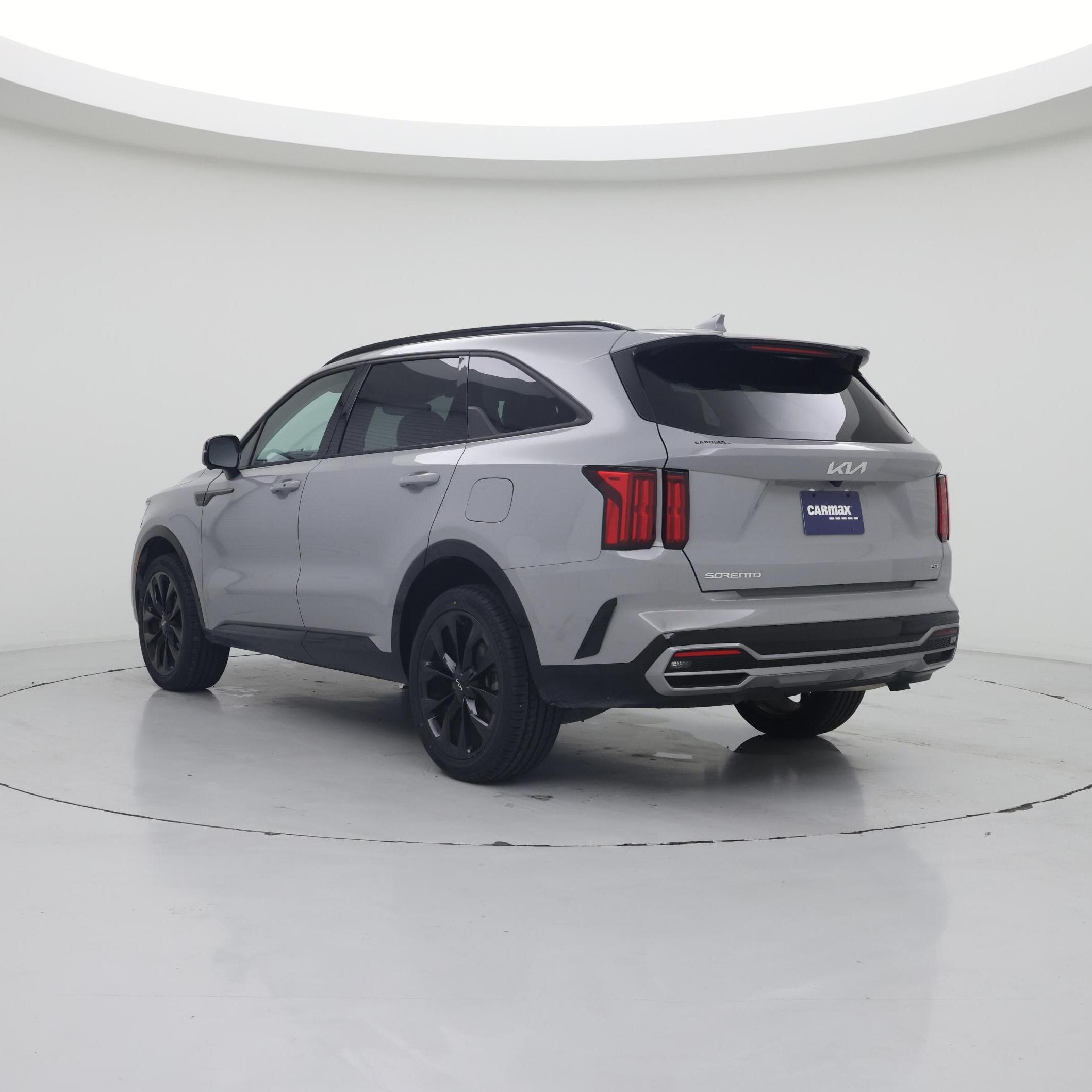 Thumbnail: 2023 Kia Sorento - 2