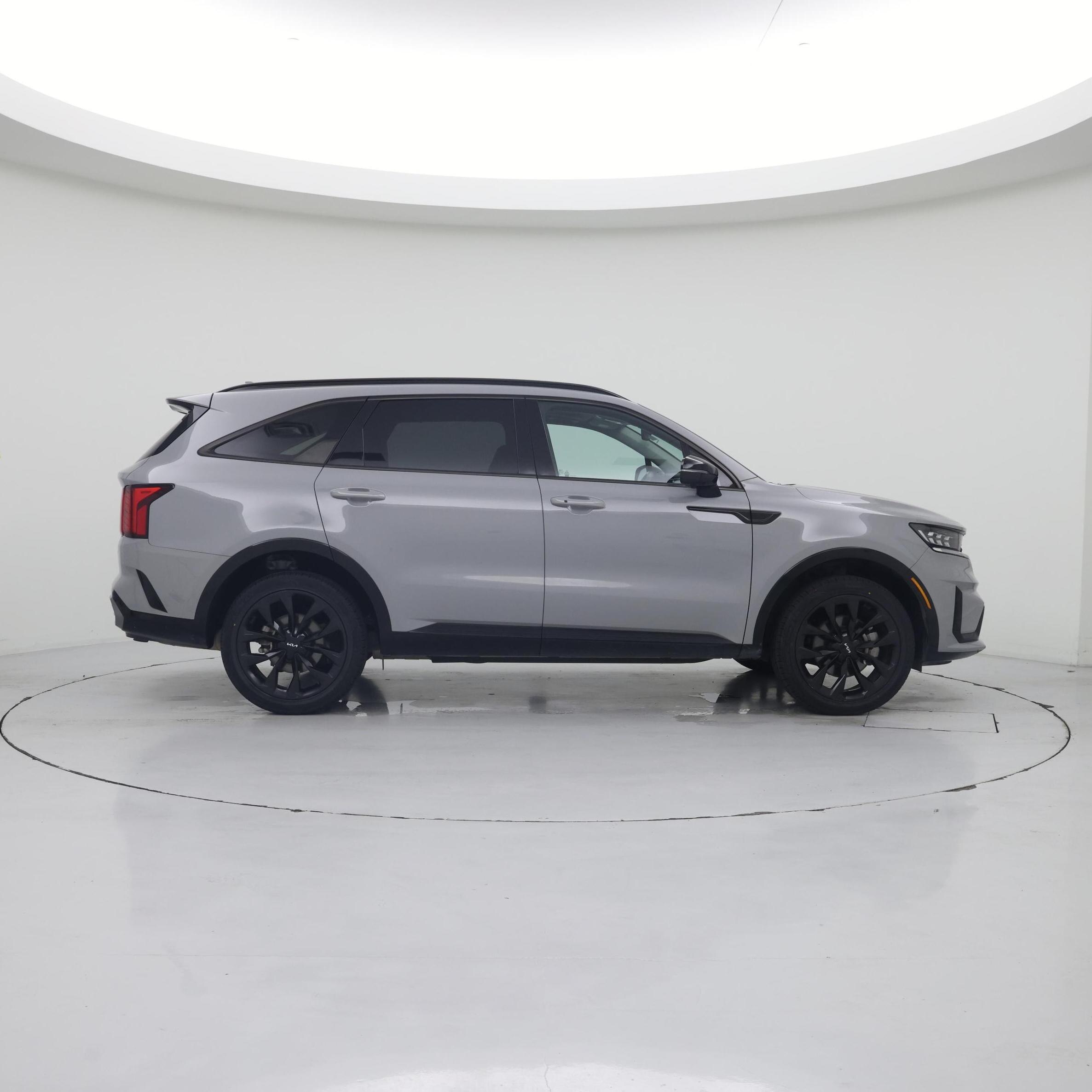 Thumbnail: 2023 Kia Sorento - 7