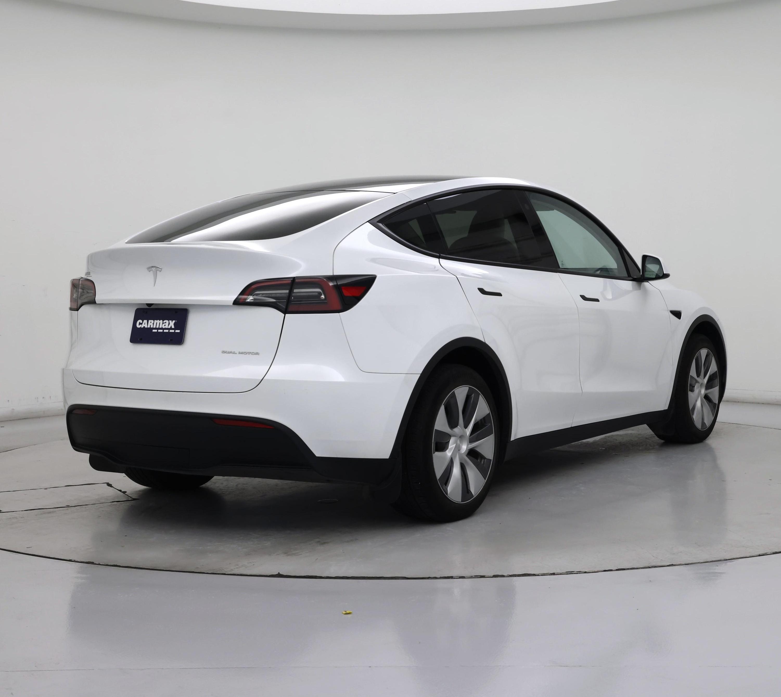Thumbnail: 2023 Tesla Model Y - 8