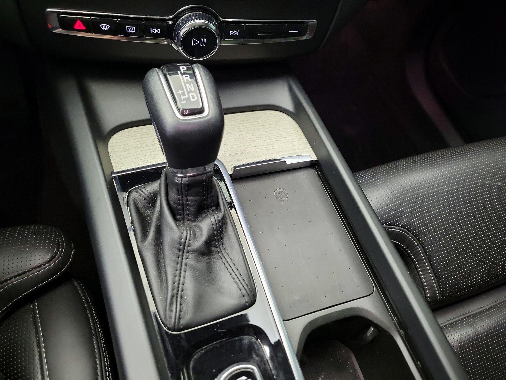 Thumbnail: 2021 Volvo XC60 - 18