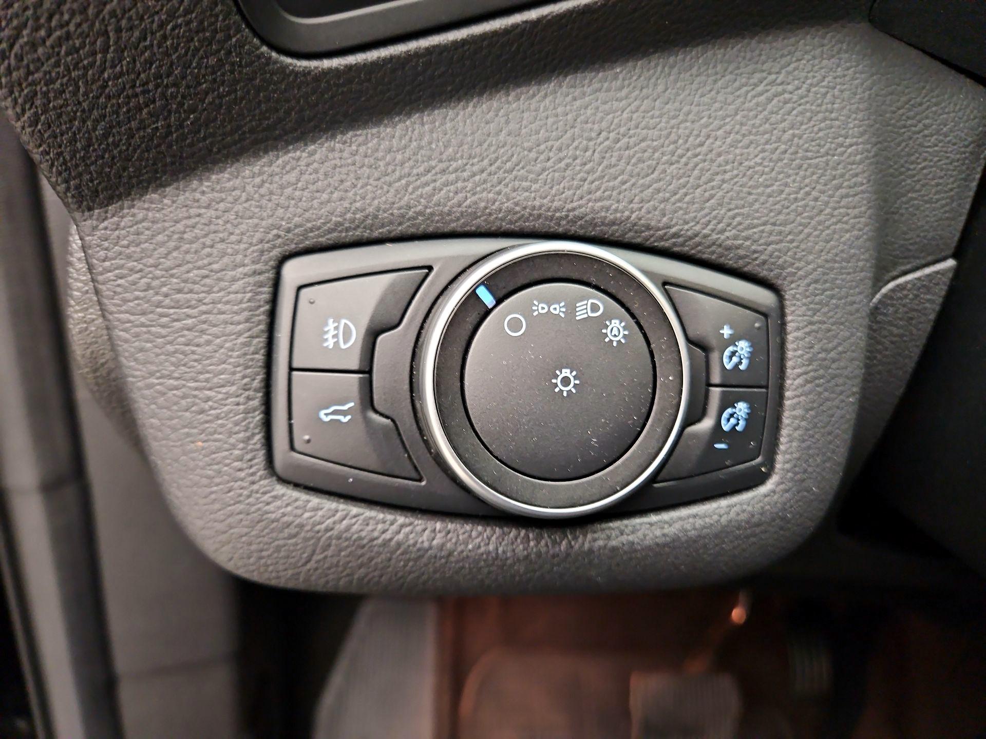 Thumbnail: 2017 Ford Escape - 13