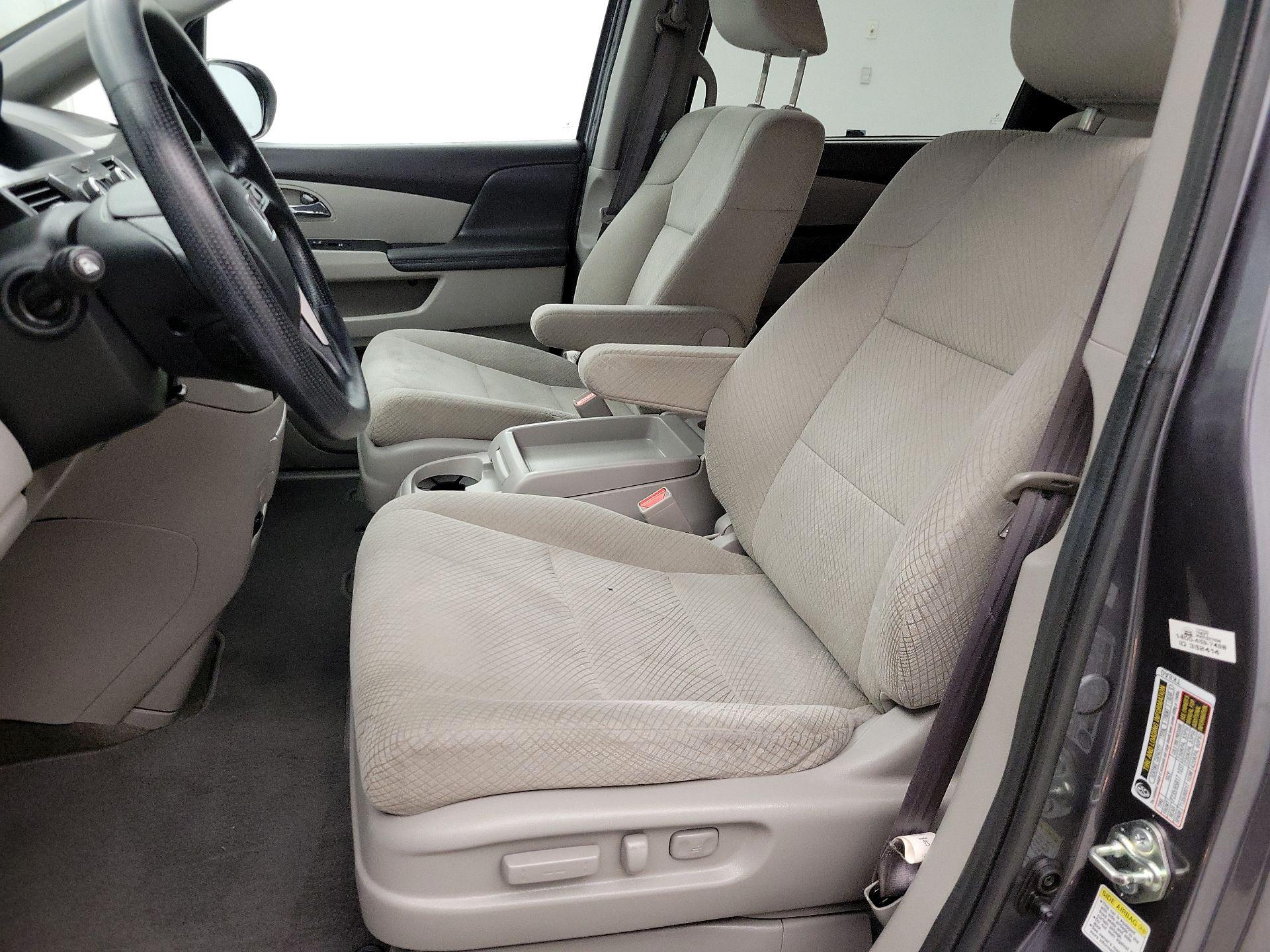Thumbnail: 2017 Honda Odyssey - 11