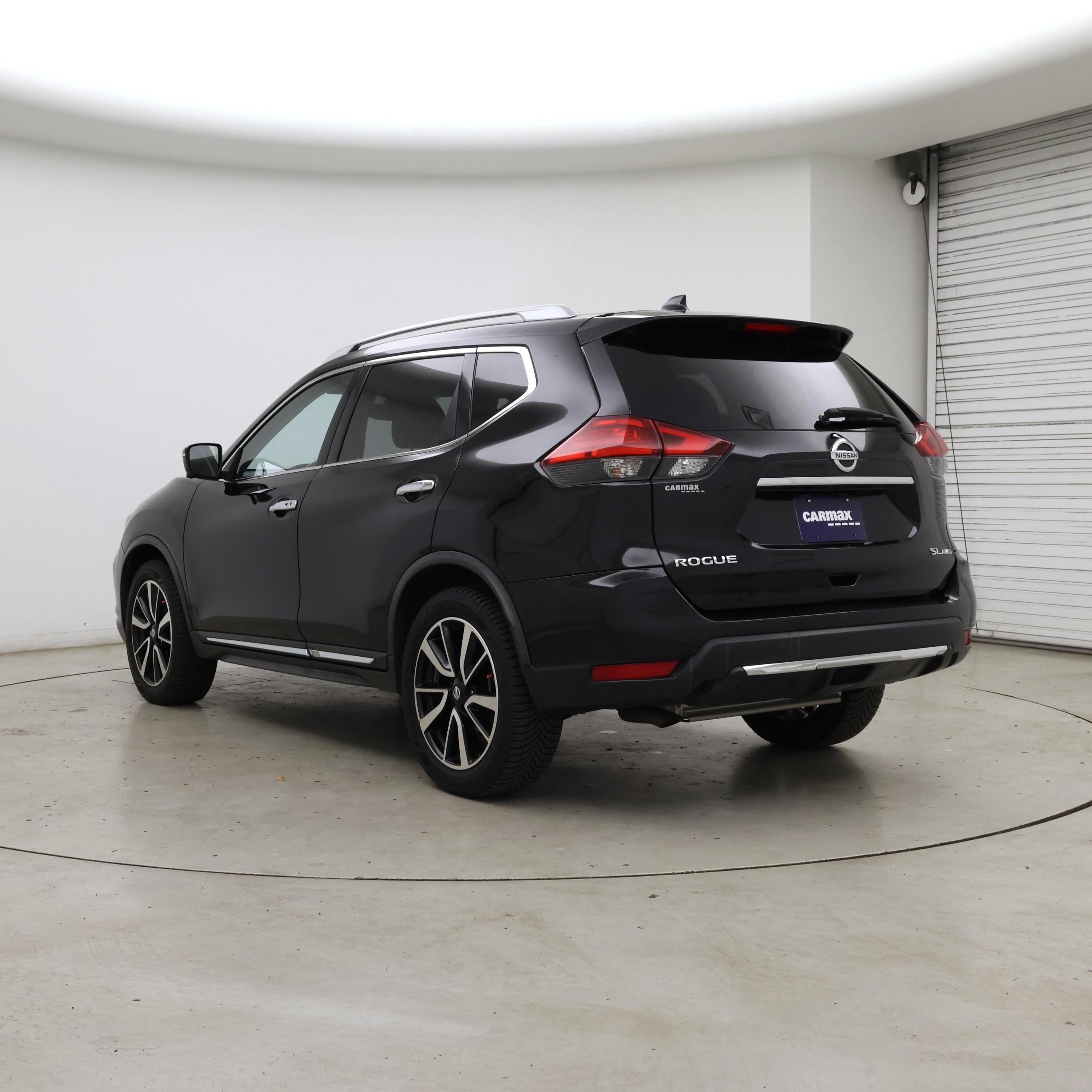 Thumbnail: 2017 Nissan Rogue - 2