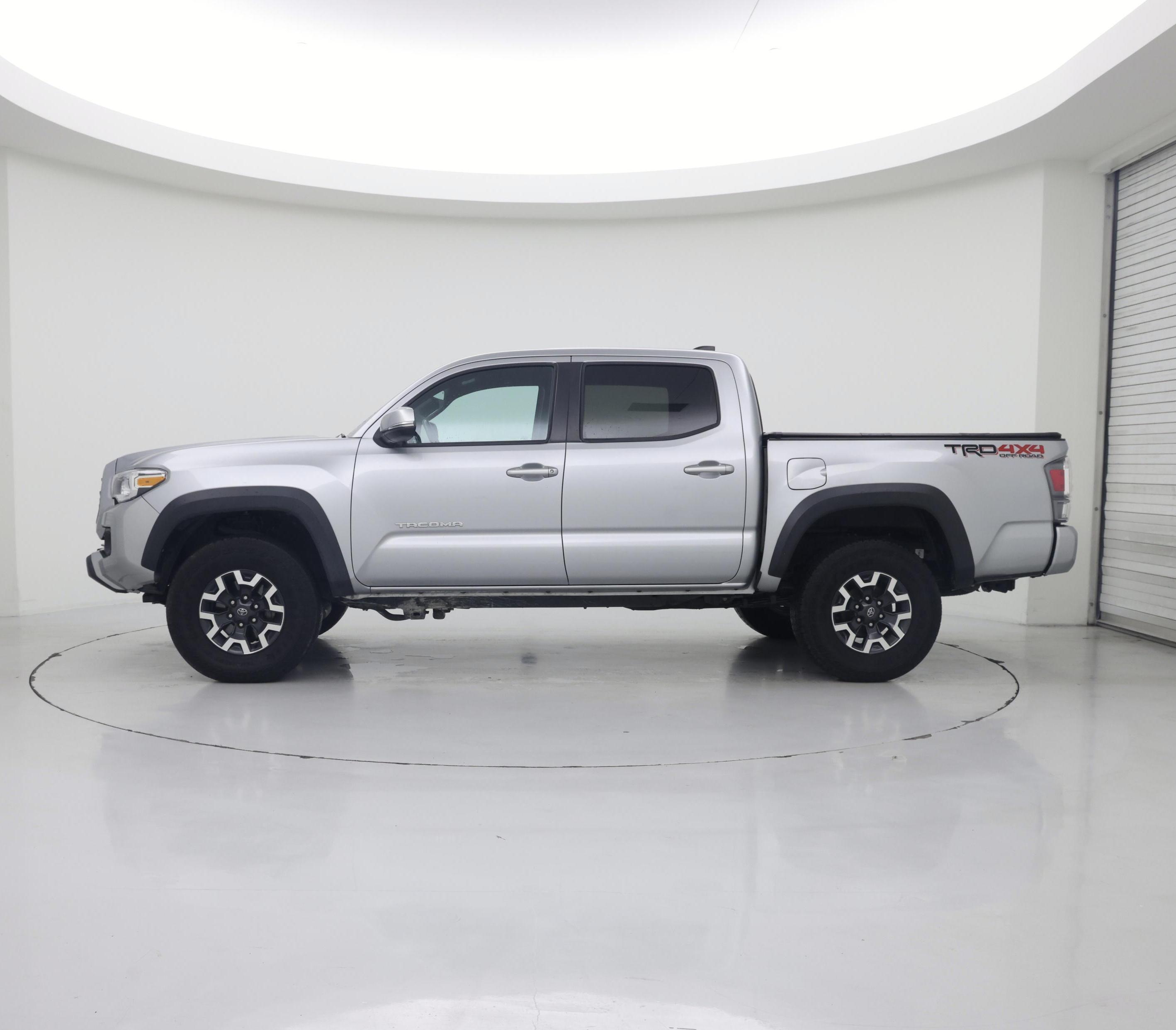 Thumbnail: 2023 Toyota Tacoma - 3