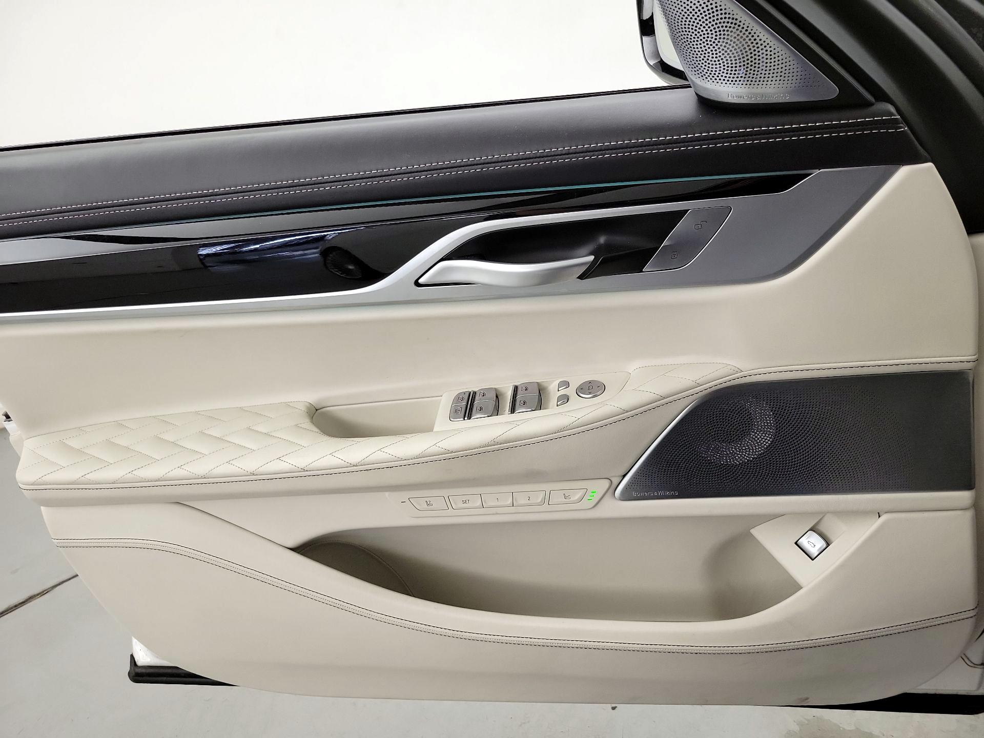 Thumbnail: 2021 BMW 7 Series - 12