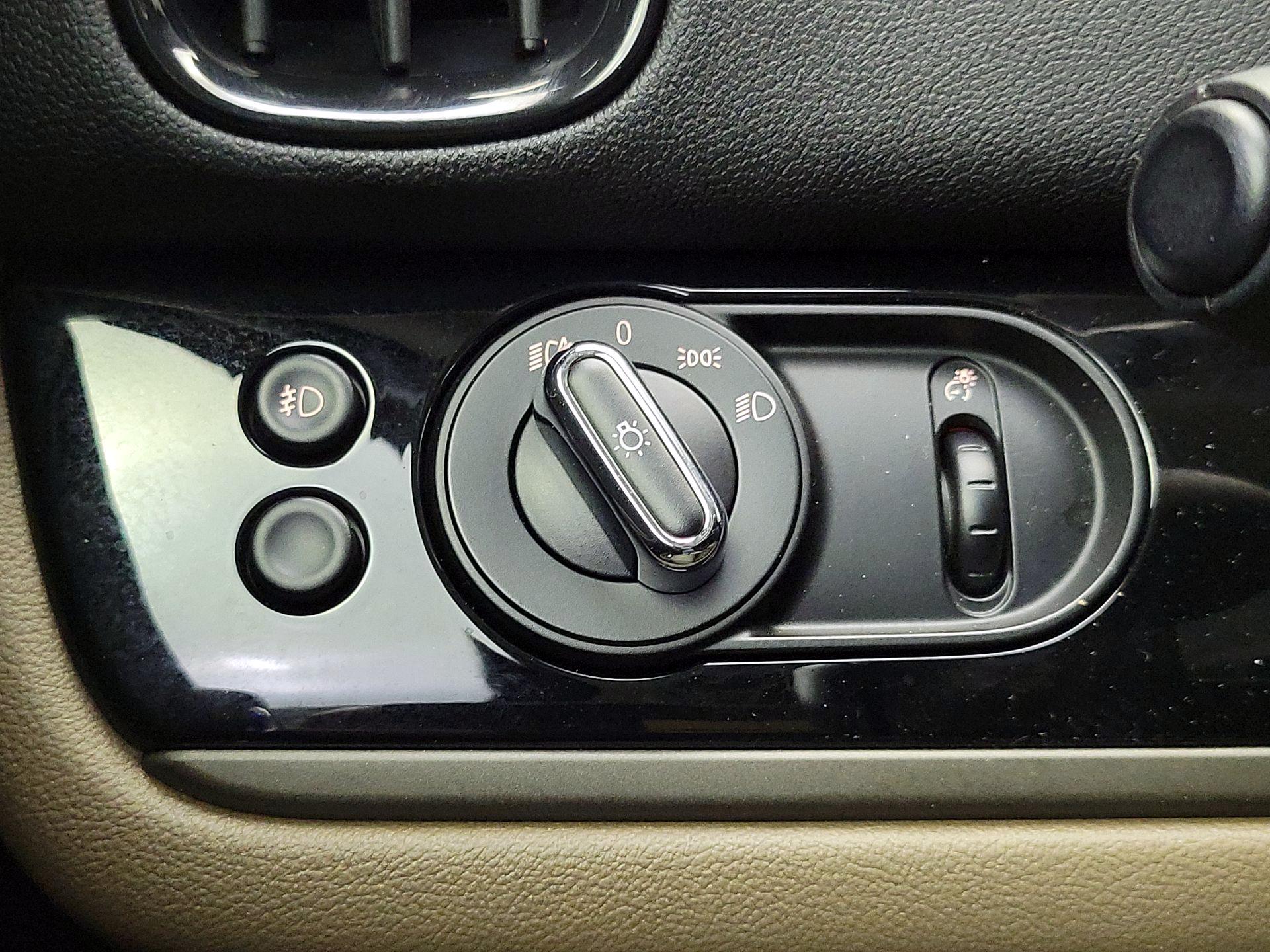 Thumbnail: 2017 MINI Cooper Countryman - 13