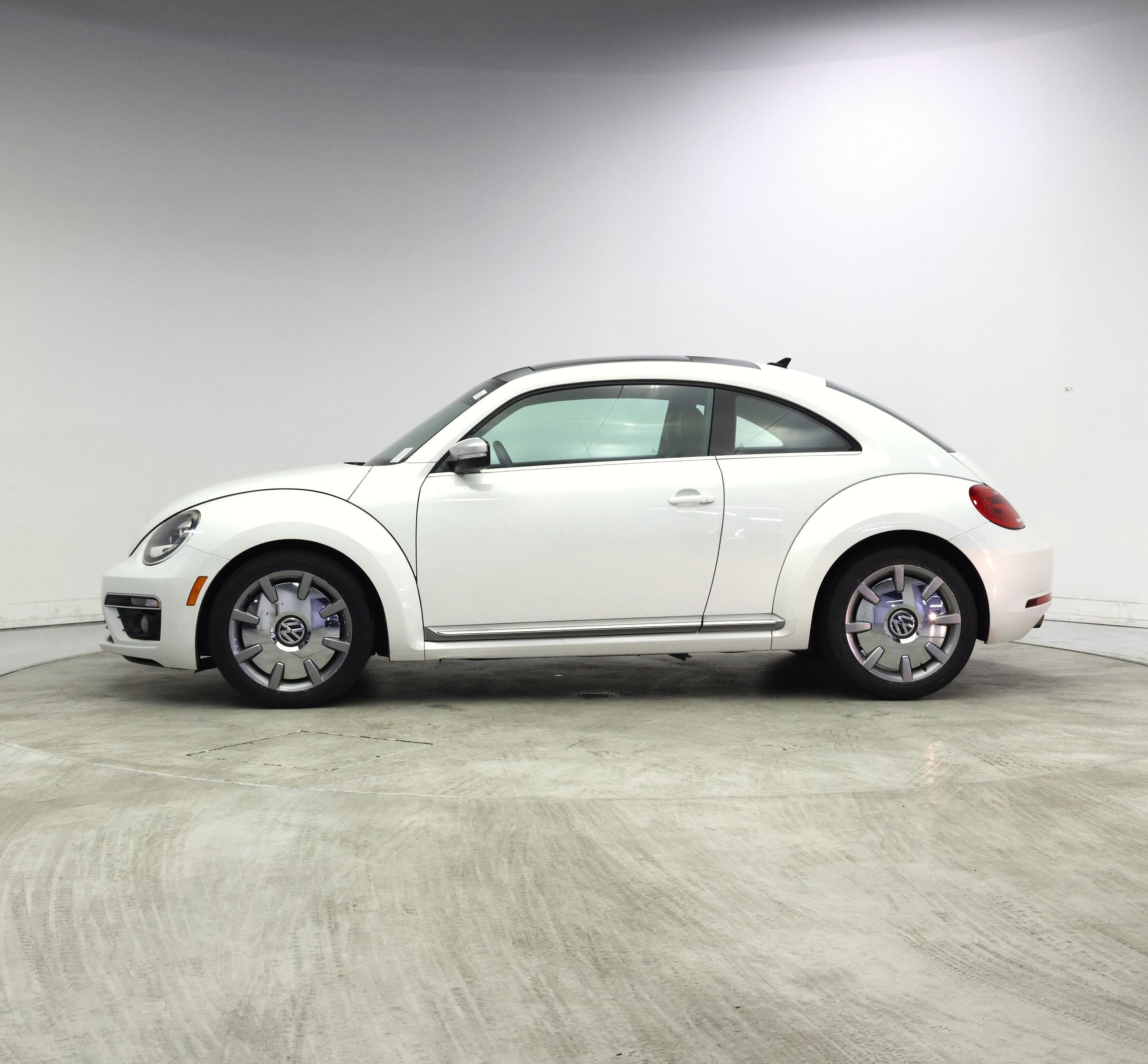 Thumbnail: 2014 Volkswagen Beetle - 3