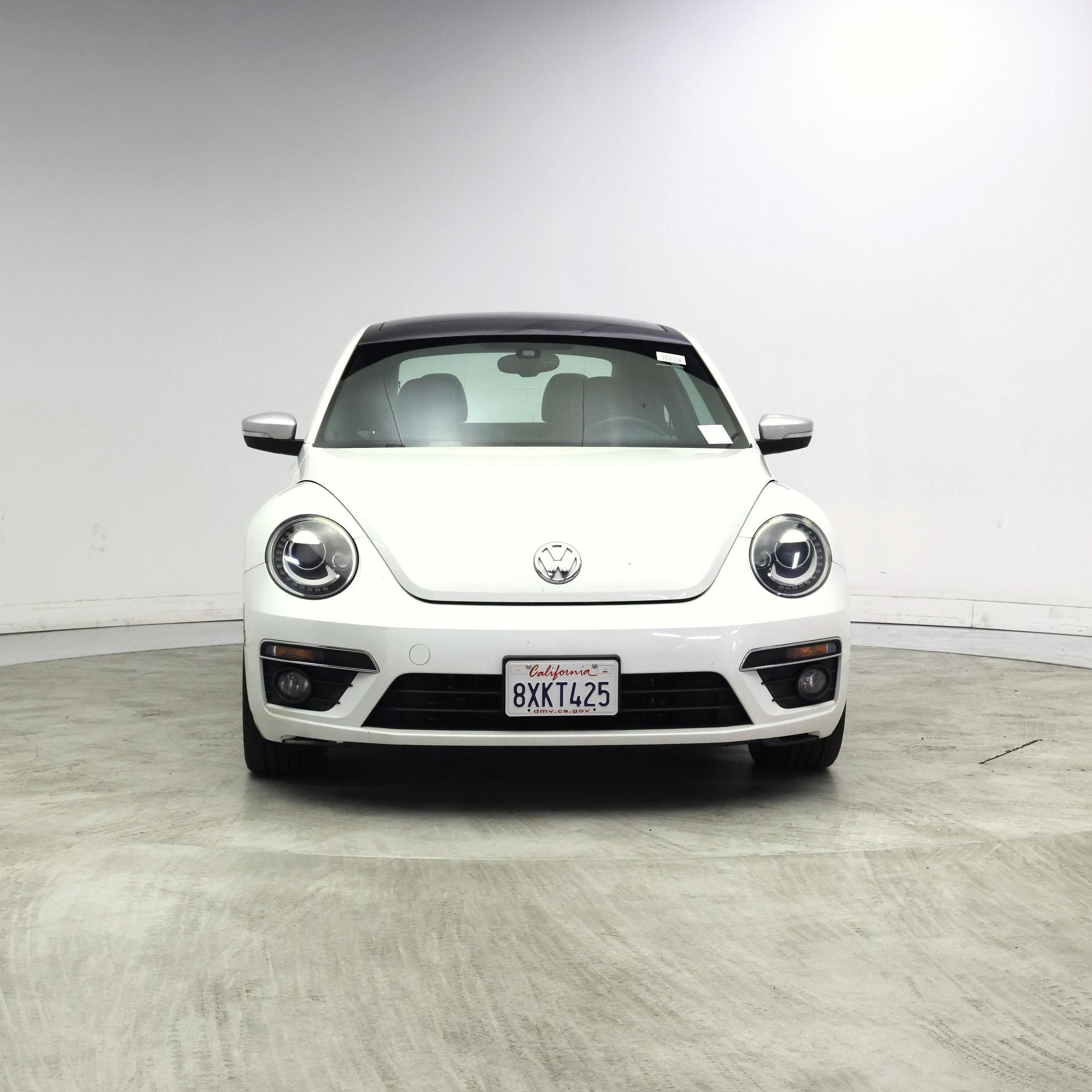 Thumbnail: 2014 Volkswagen Beetle - 5