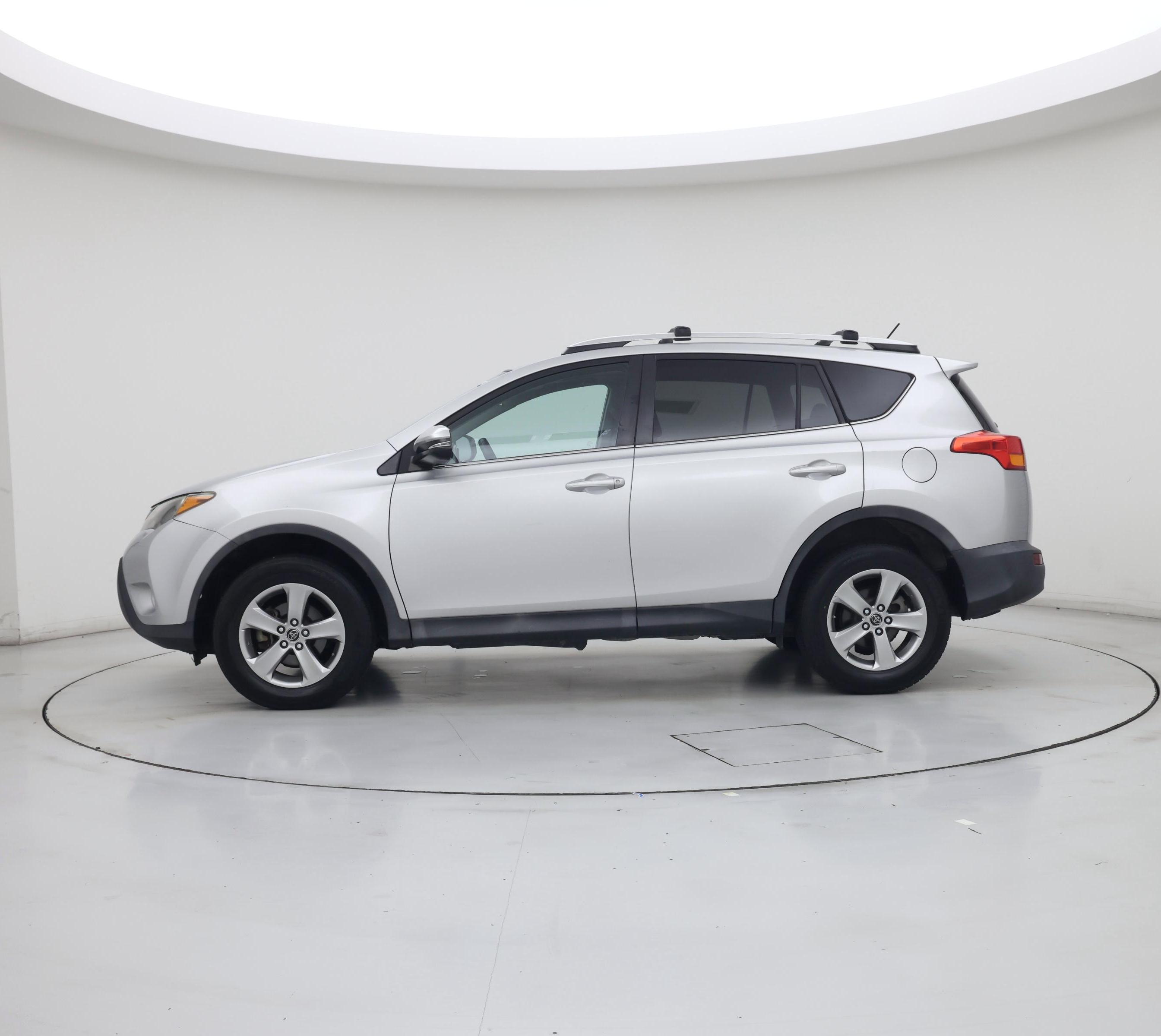 Thumbnail: 2015 Toyota RAV4 - 3