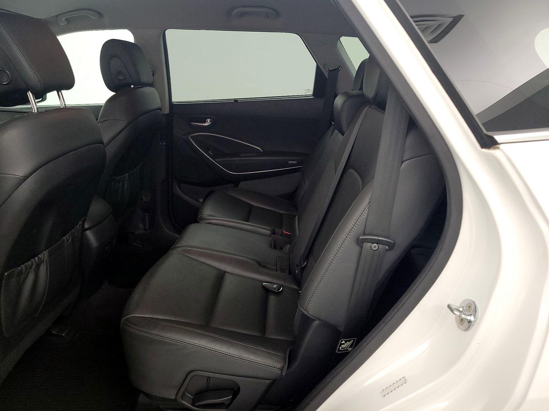Thumbnail: 2017 Hyundai Santa Fe - 19