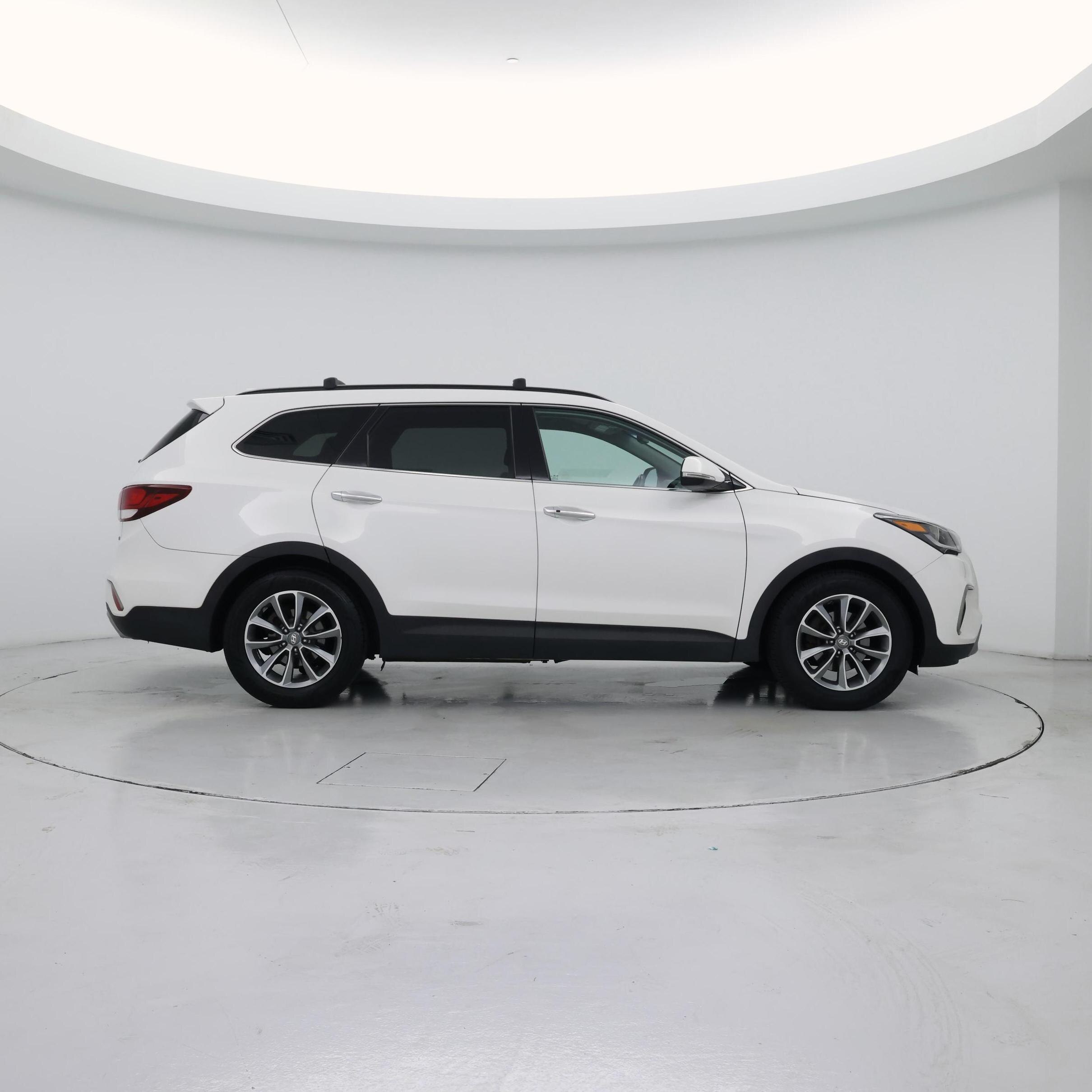 Thumbnail: 2017 Hyundai Santa Fe - 7