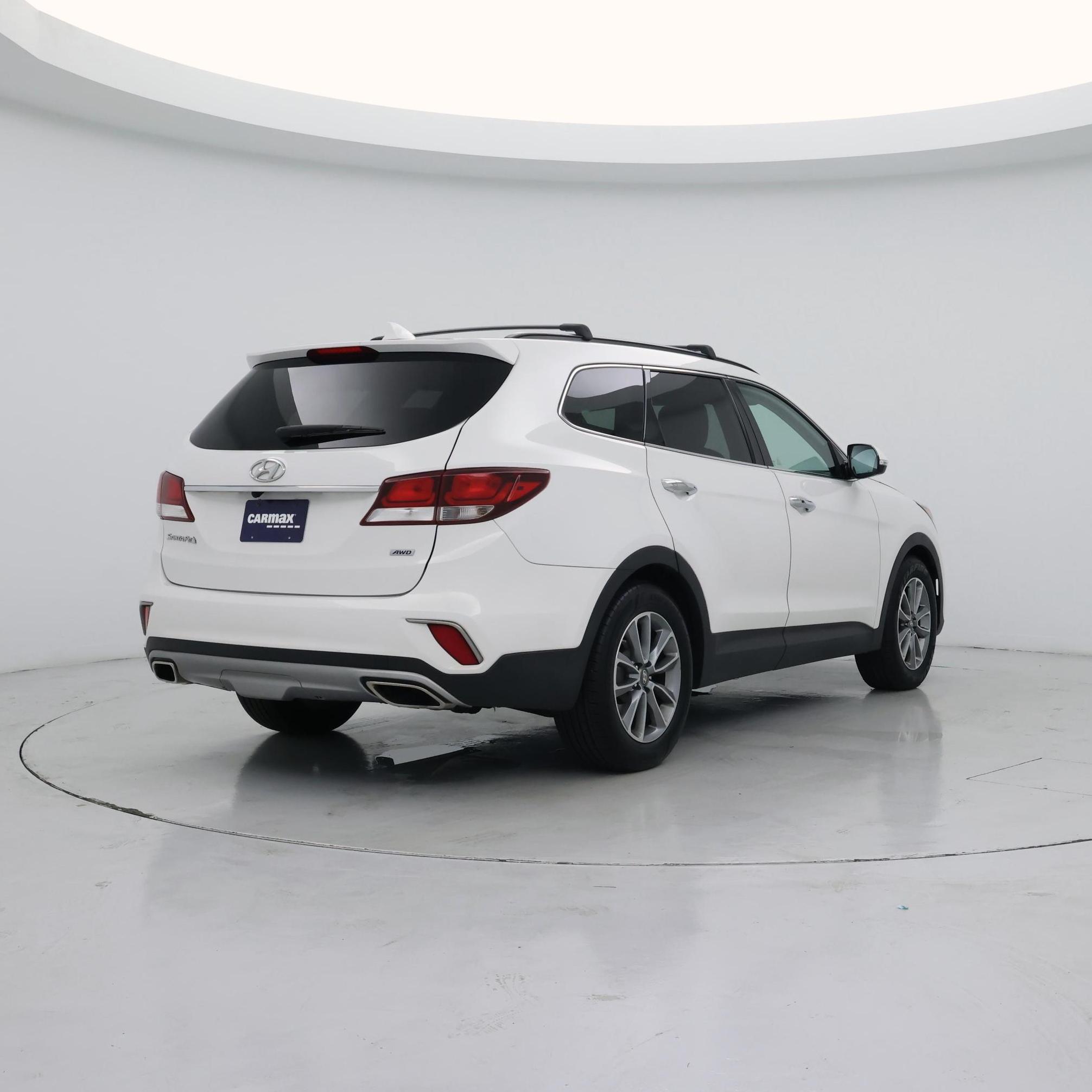 Thumbnail: 2017 Hyundai Santa Fe - 8
