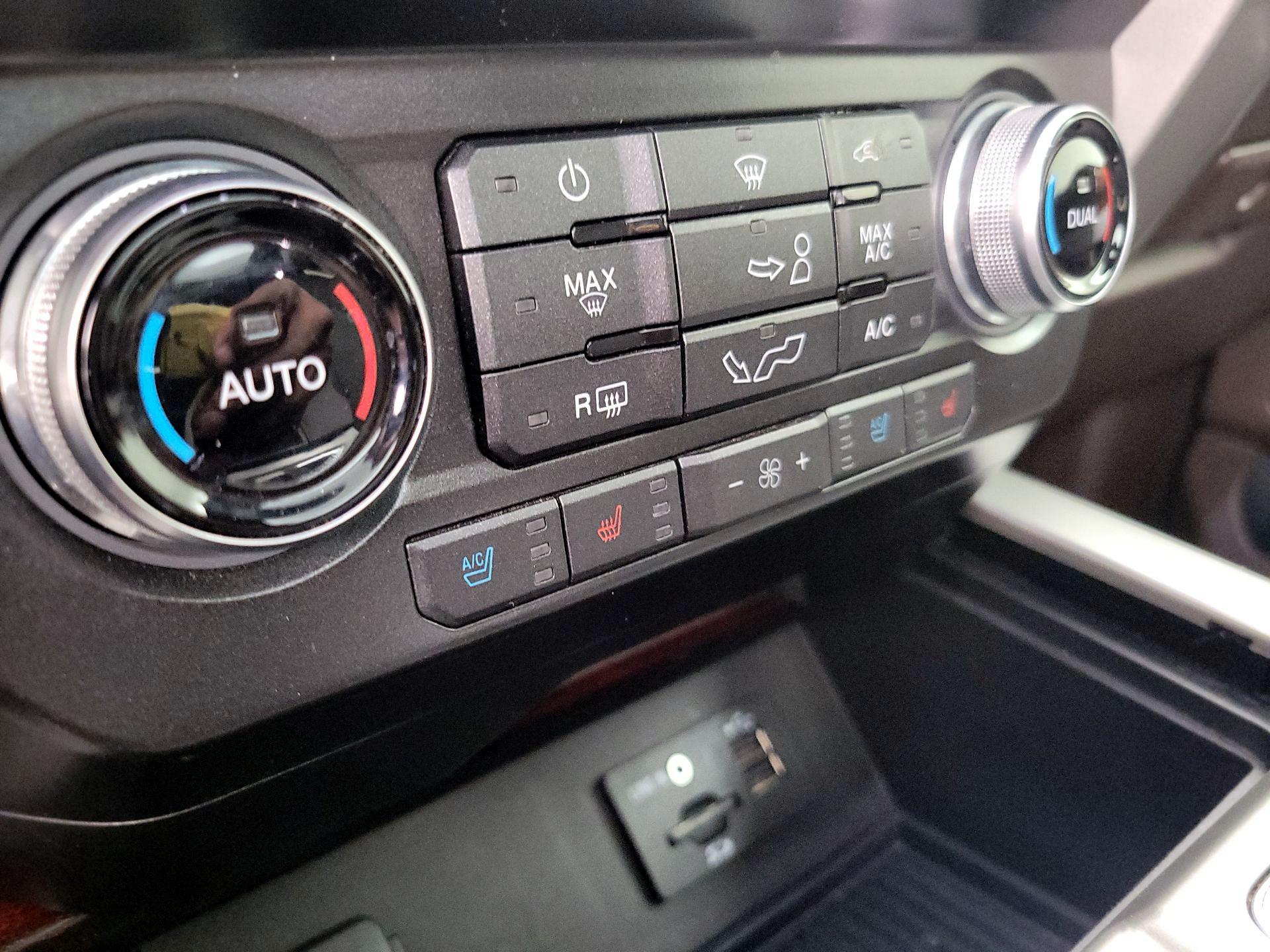 Thumbnail: 2015 Ford F-150 - 17