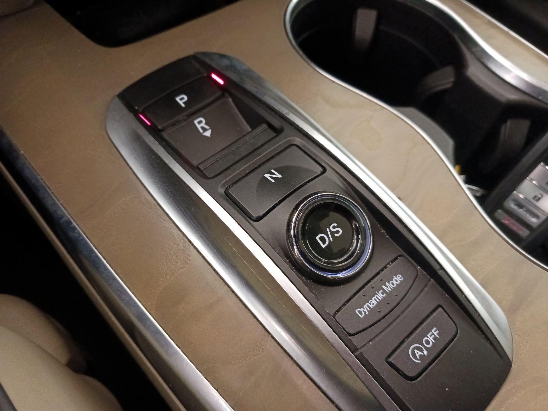 Thumbnail: 2020 Acura MDX - 18