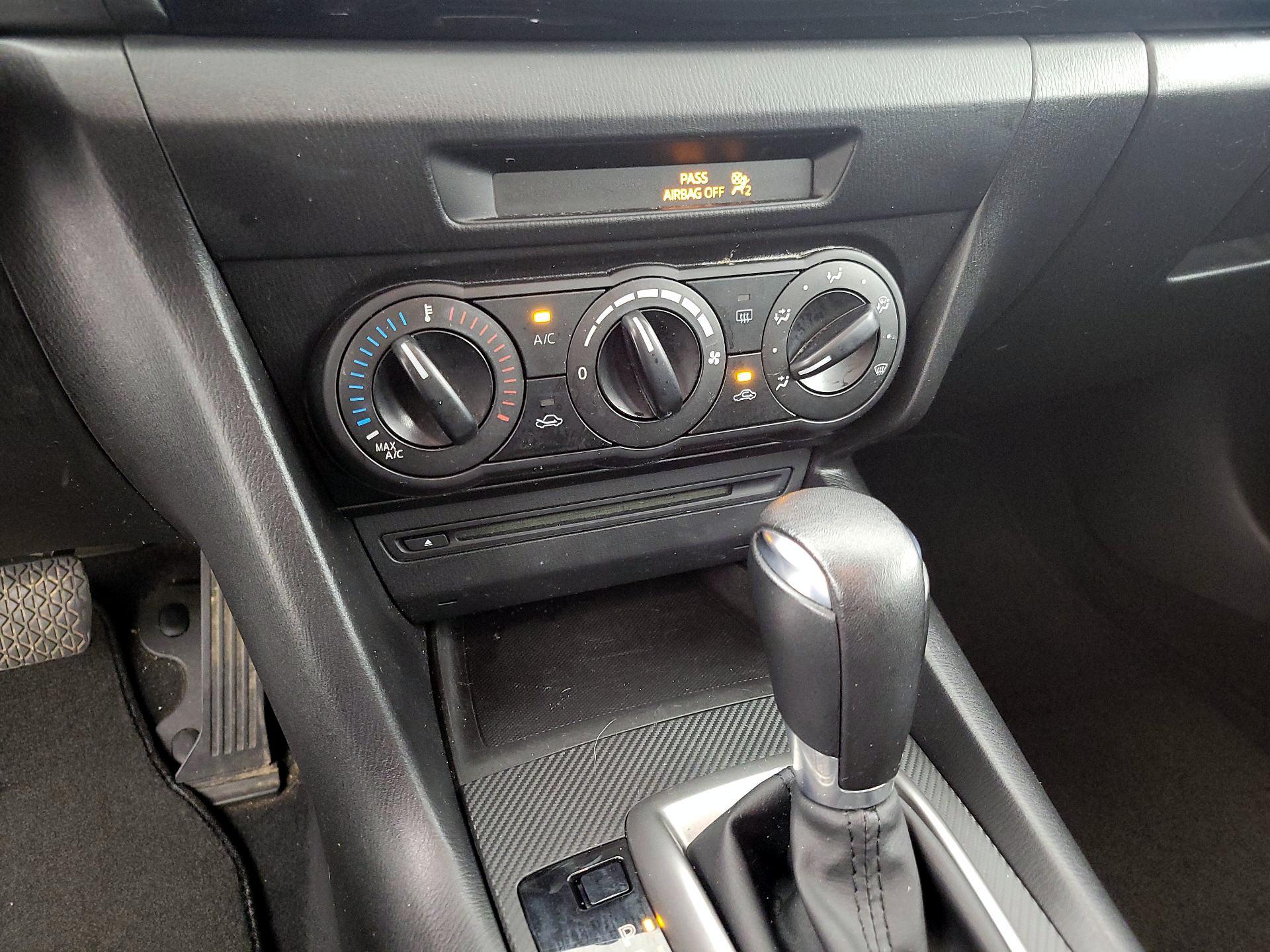 Thumbnail: 2014 Mazda Mazda3 - 15