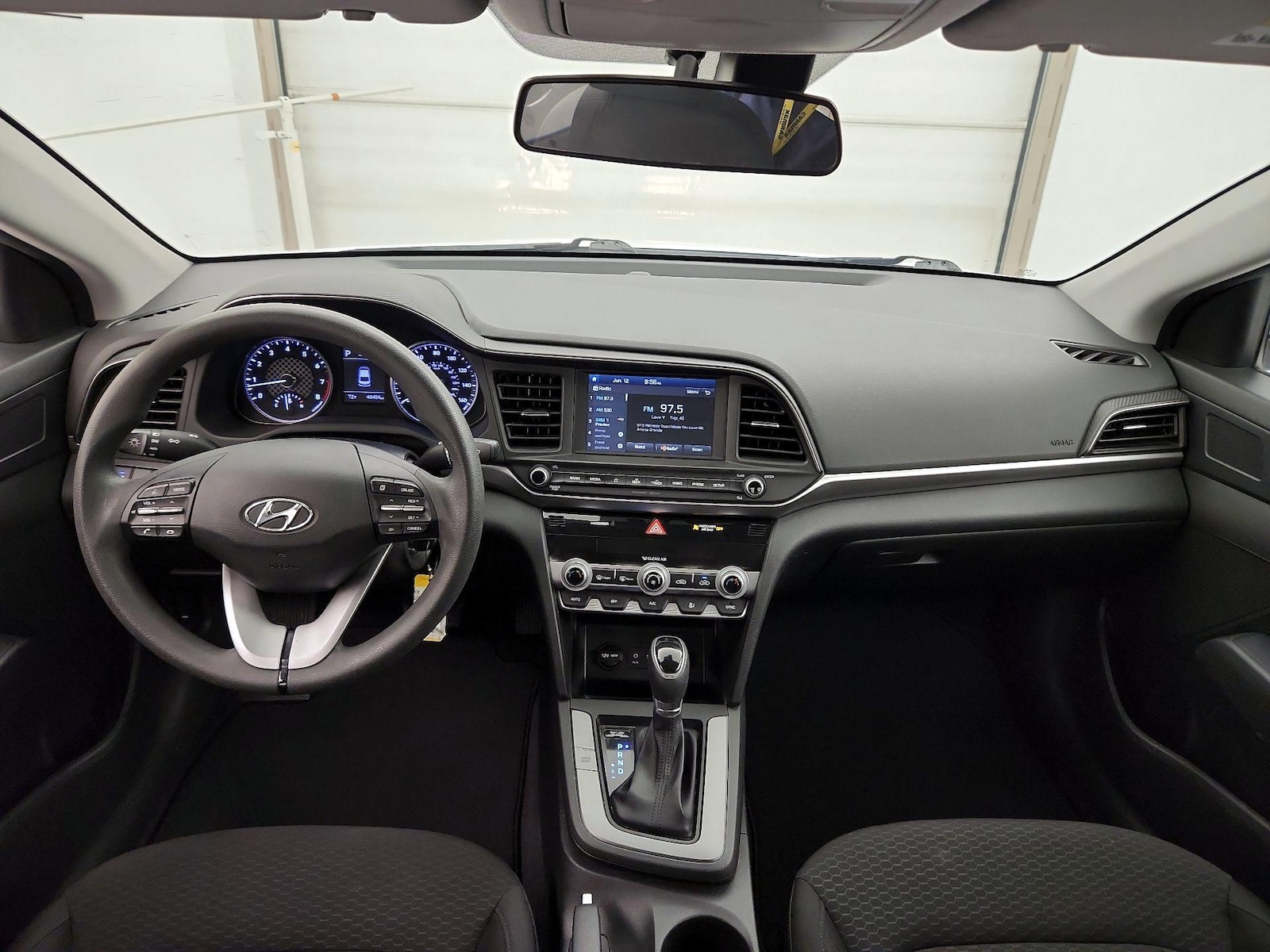2020 Hyundai Elantra SEL - Photo 10