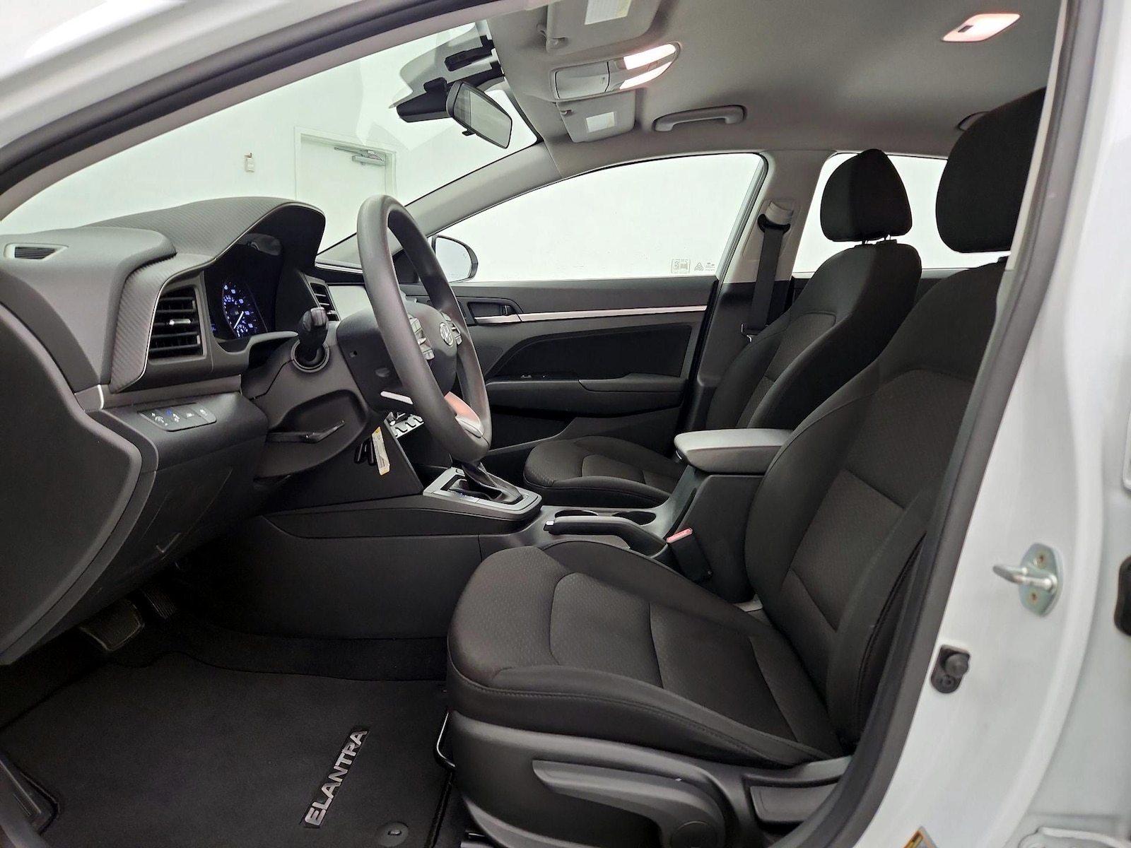 2020 Hyundai Elantra SEL - Photo 12