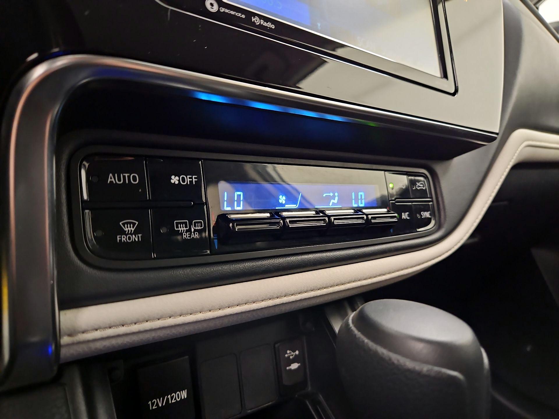 Thumbnail: 2018 Toyota Corolla iM - 16