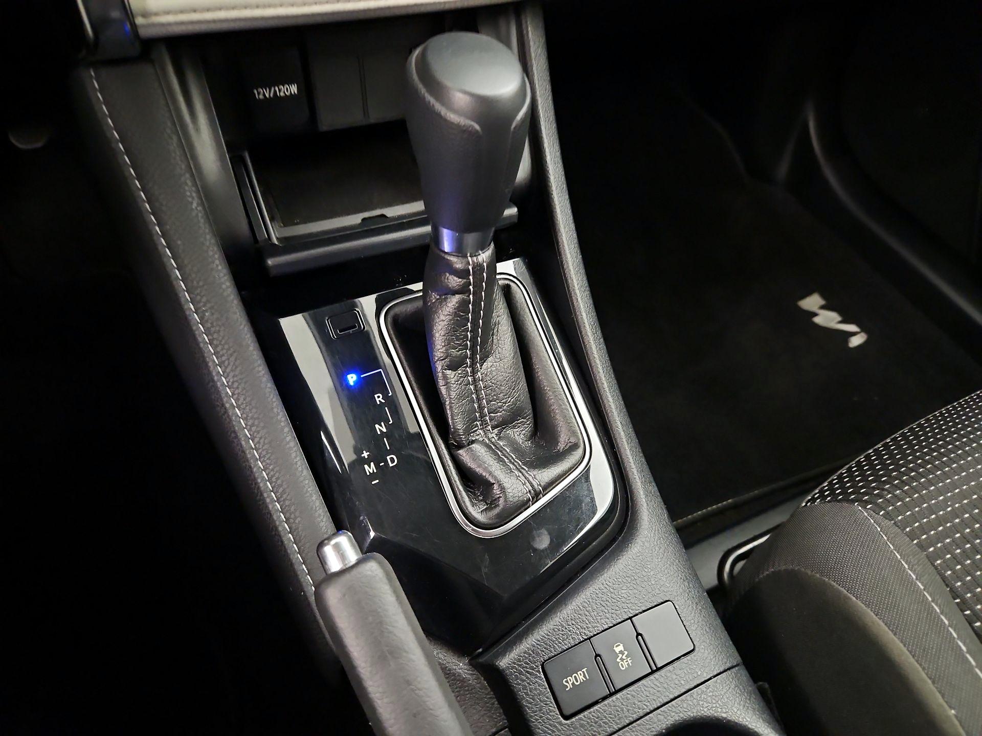 Thumbnail: 2018 Toyota Corolla iM - 17