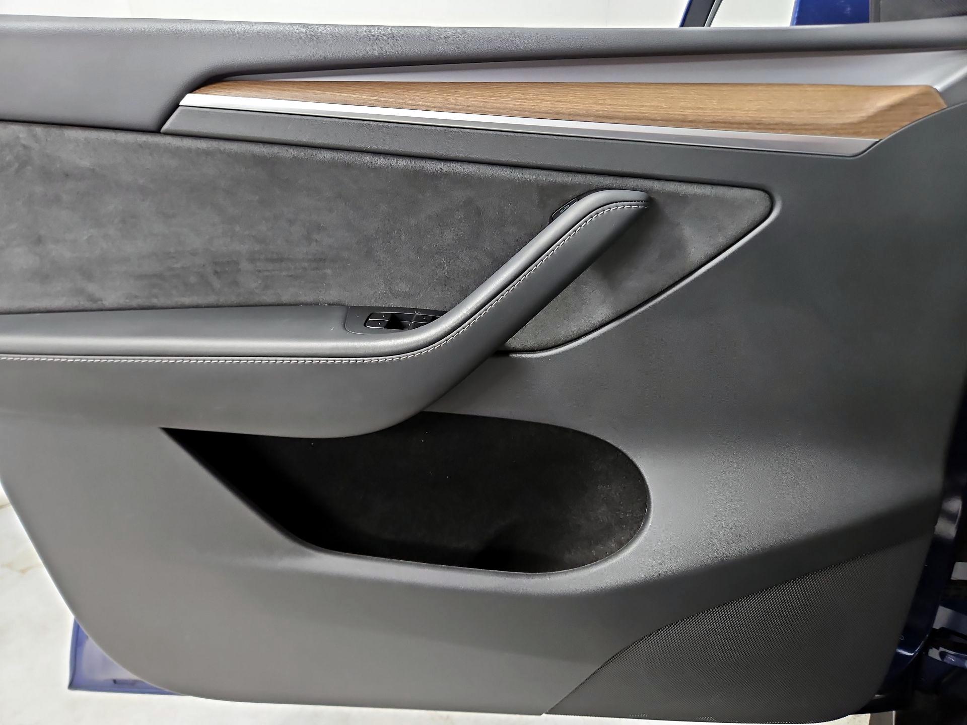 Thumbnail: 2025 Tesla Model Y - 12