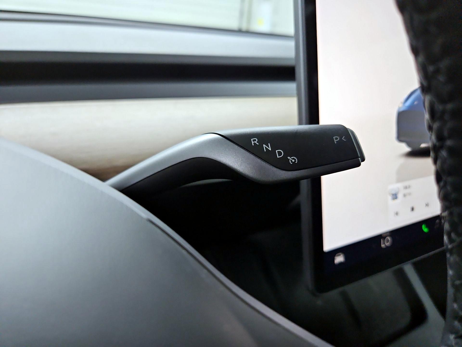 Thumbnail: 2025 Tesla Model Y - 17
