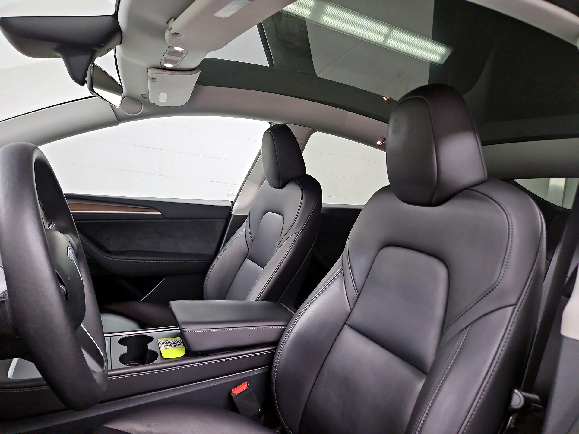 Thumbnail: 2025 Tesla Model Y - 18