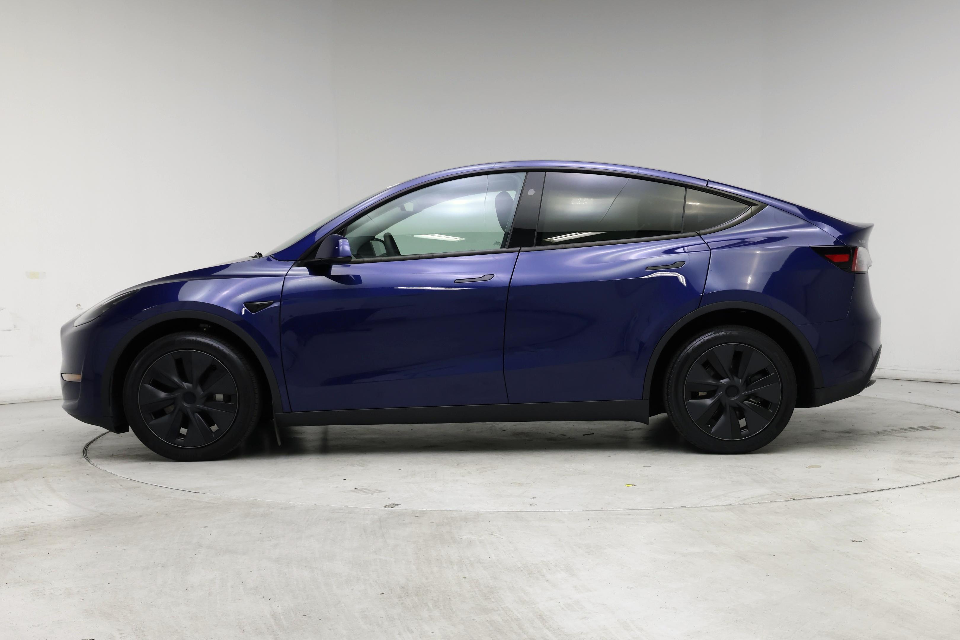 Thumbnail: 2025 Tesla Model Y - 3