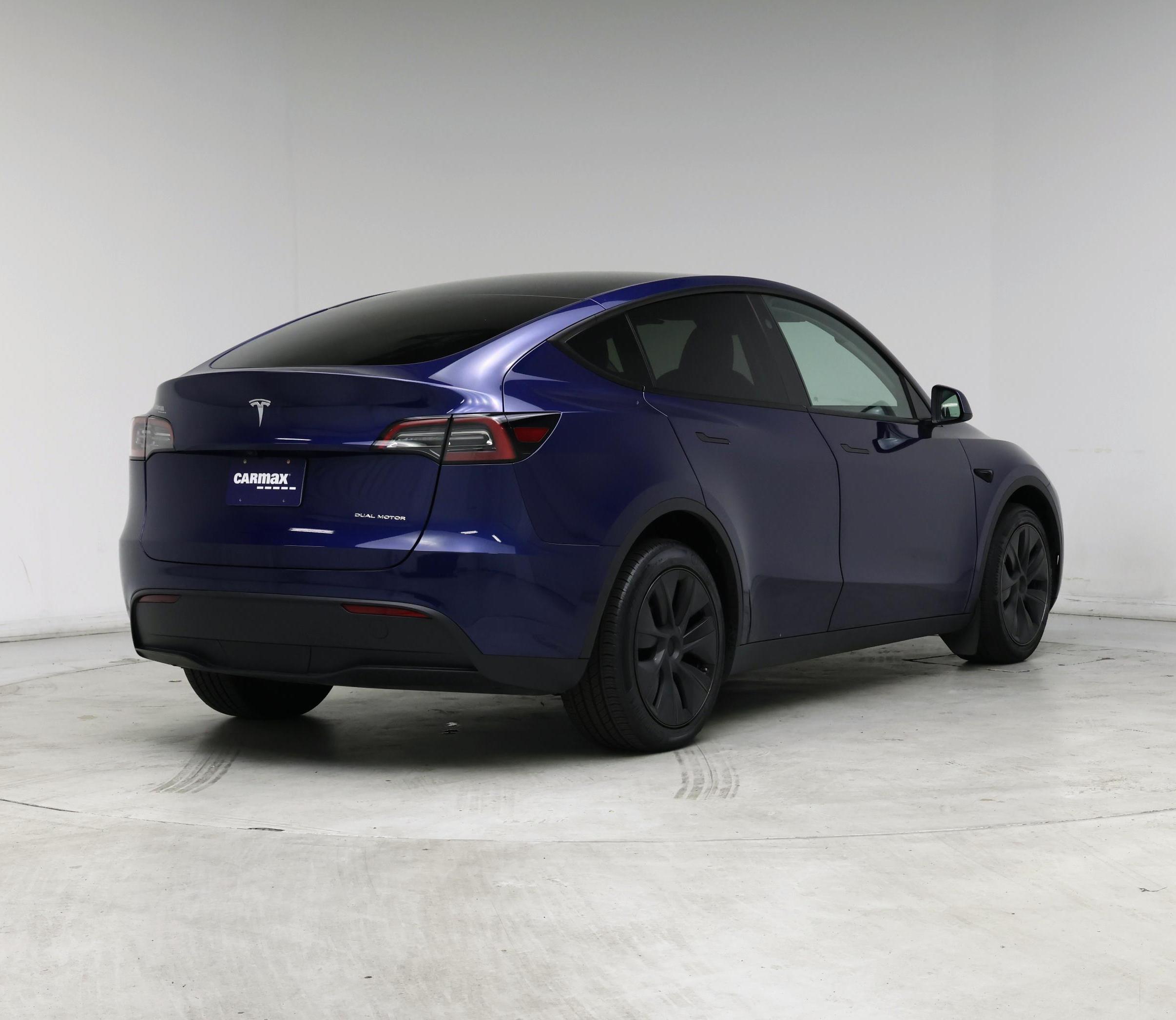 Thumbnail: 2025 Tesla Model Y - 8