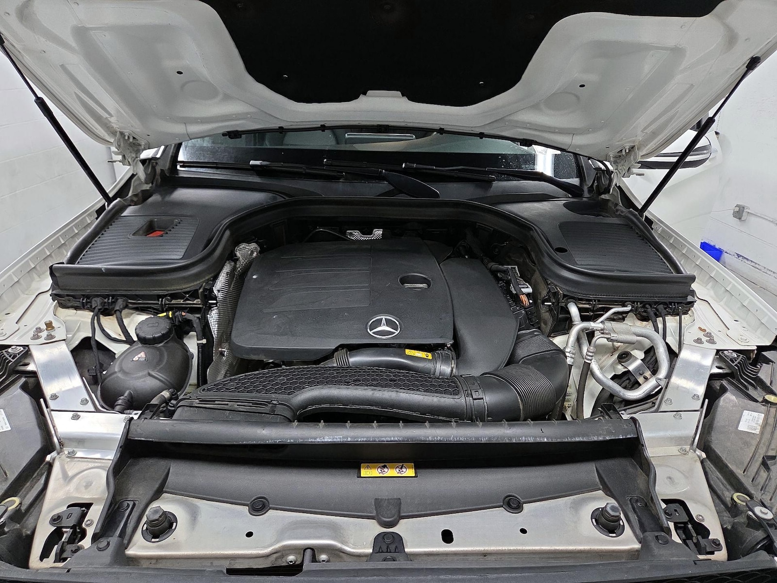 2021 Mercedes-Benz GLC GLC300 - Photo 18