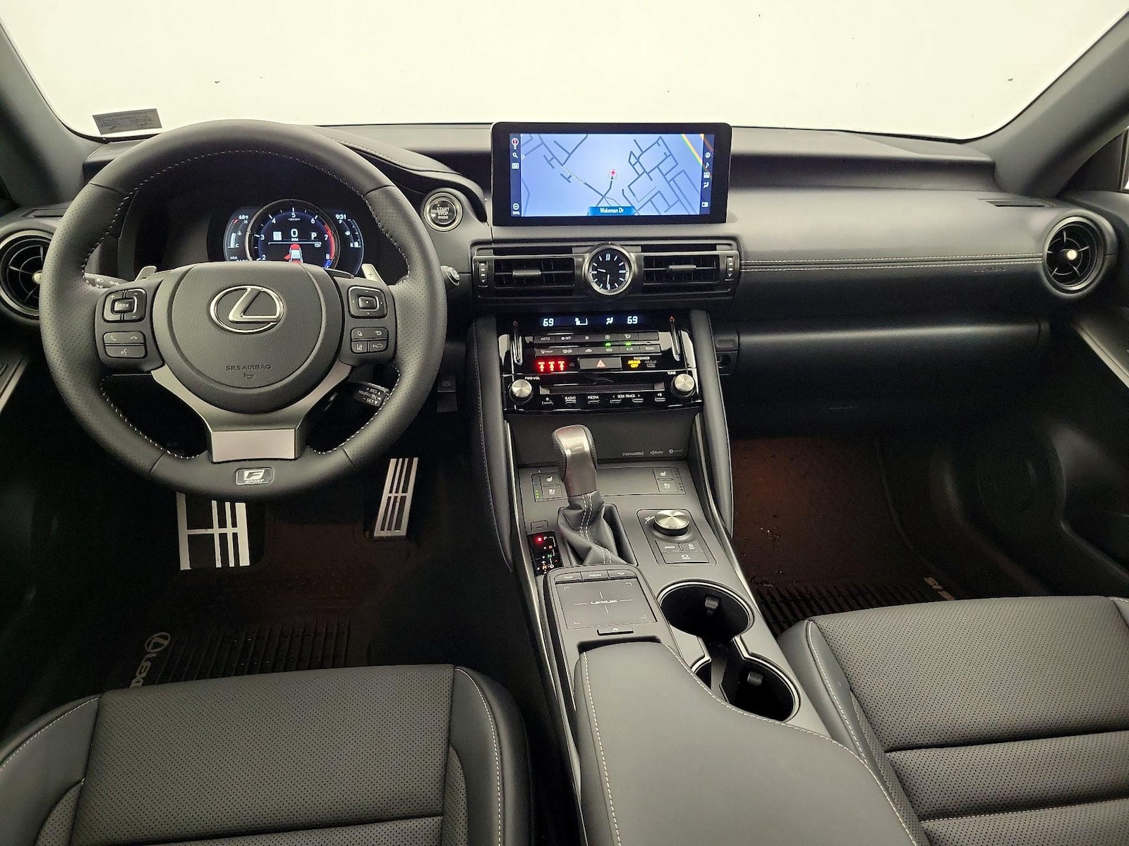 2025 Lexus IS 350 F SPORT - Photo 10