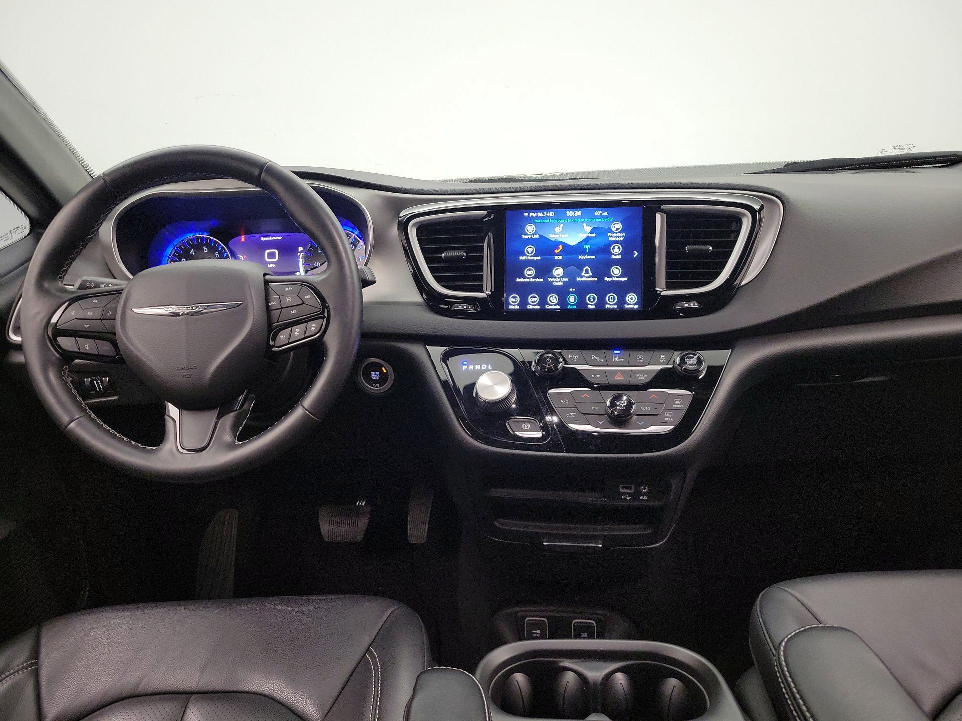 Thumbnail: 2020 Chrysler Pacifica - 9