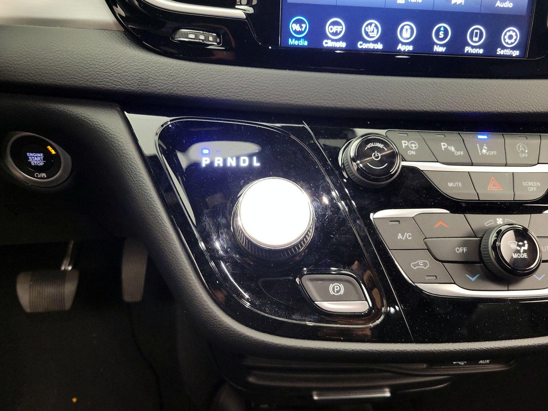 Thumbnail: 2020 Chrysler Pacifica - 18