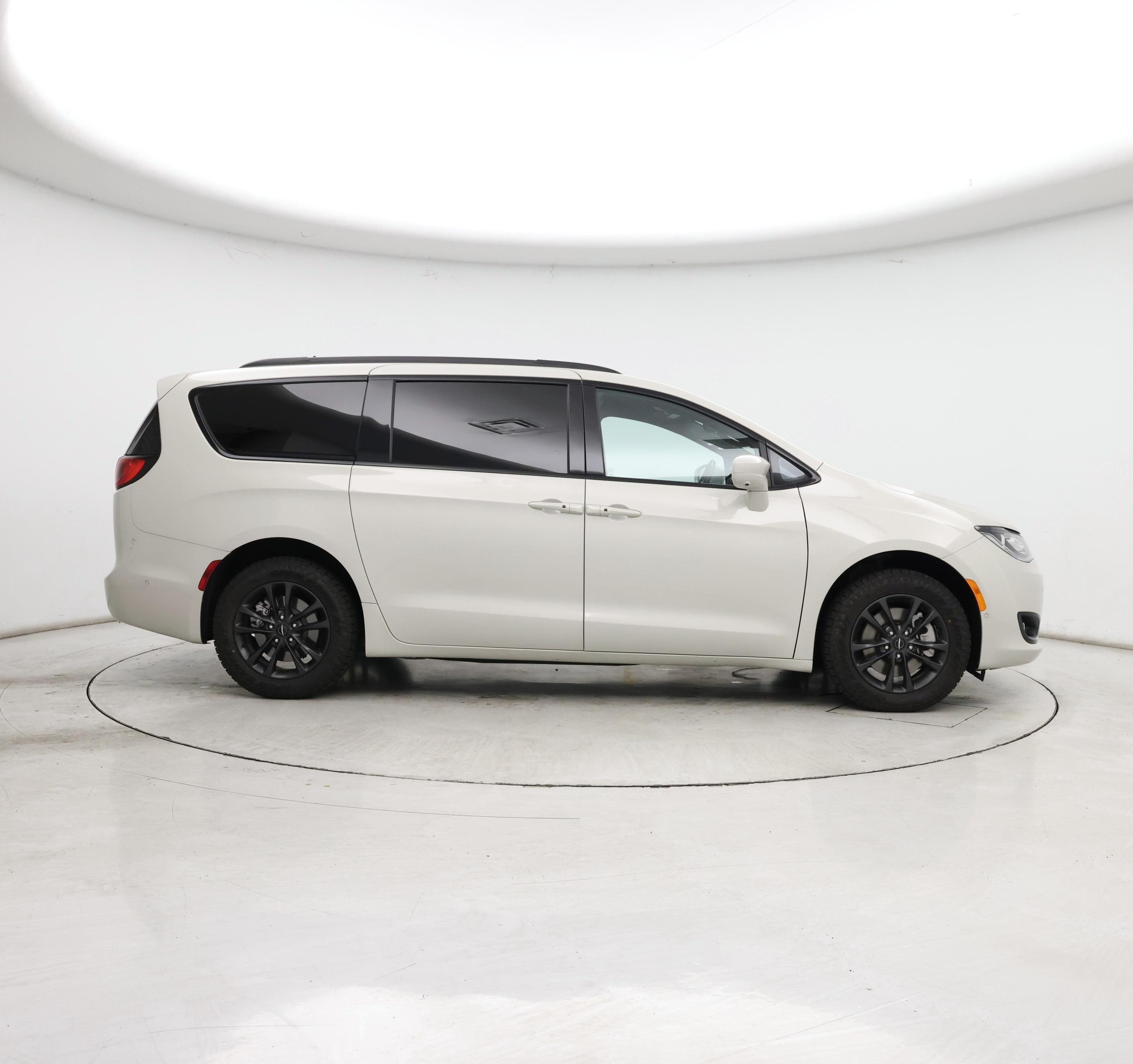 Thumbnail: 2020 Chrysler Pacifica - 7