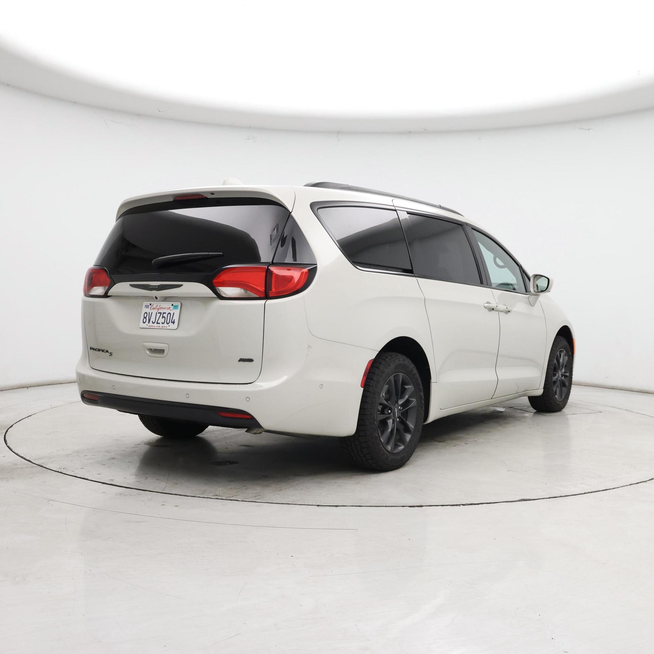 Thumbnail: 2020 Chrysler Pacifica - 8