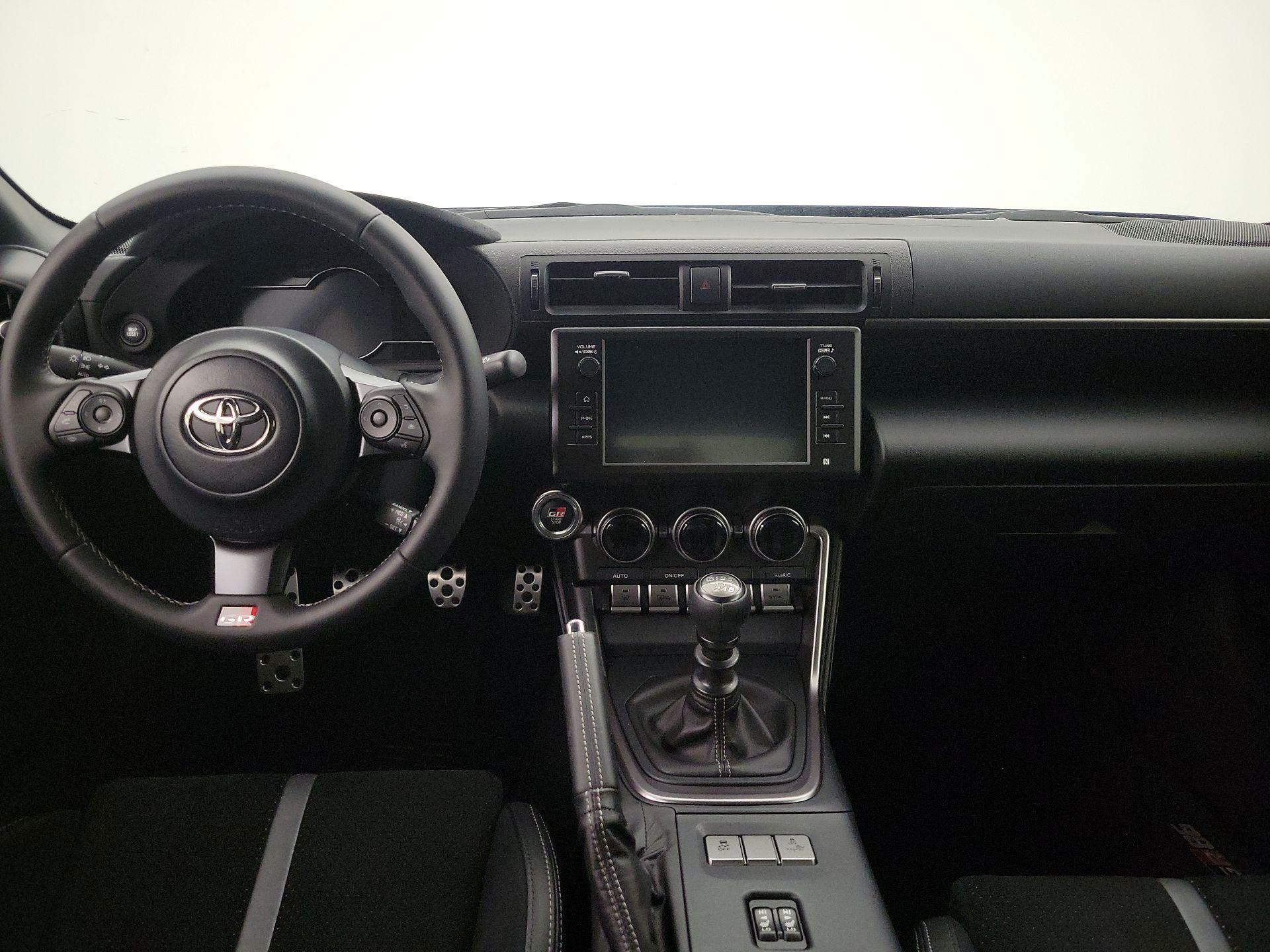Thumbnail: 2025 Toyota GR86 - 9