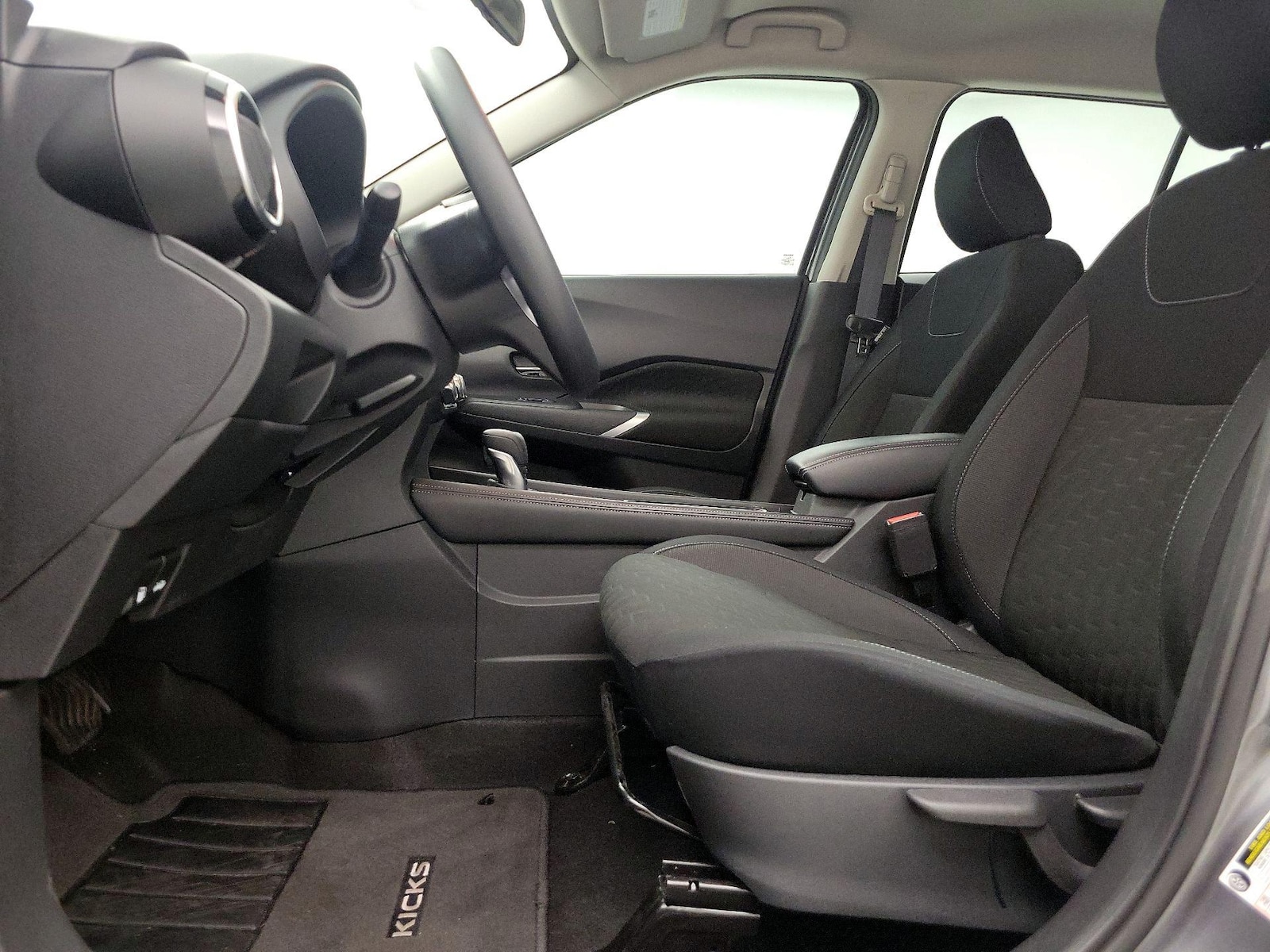 2024 Nissan Kicks SV - Photo 12