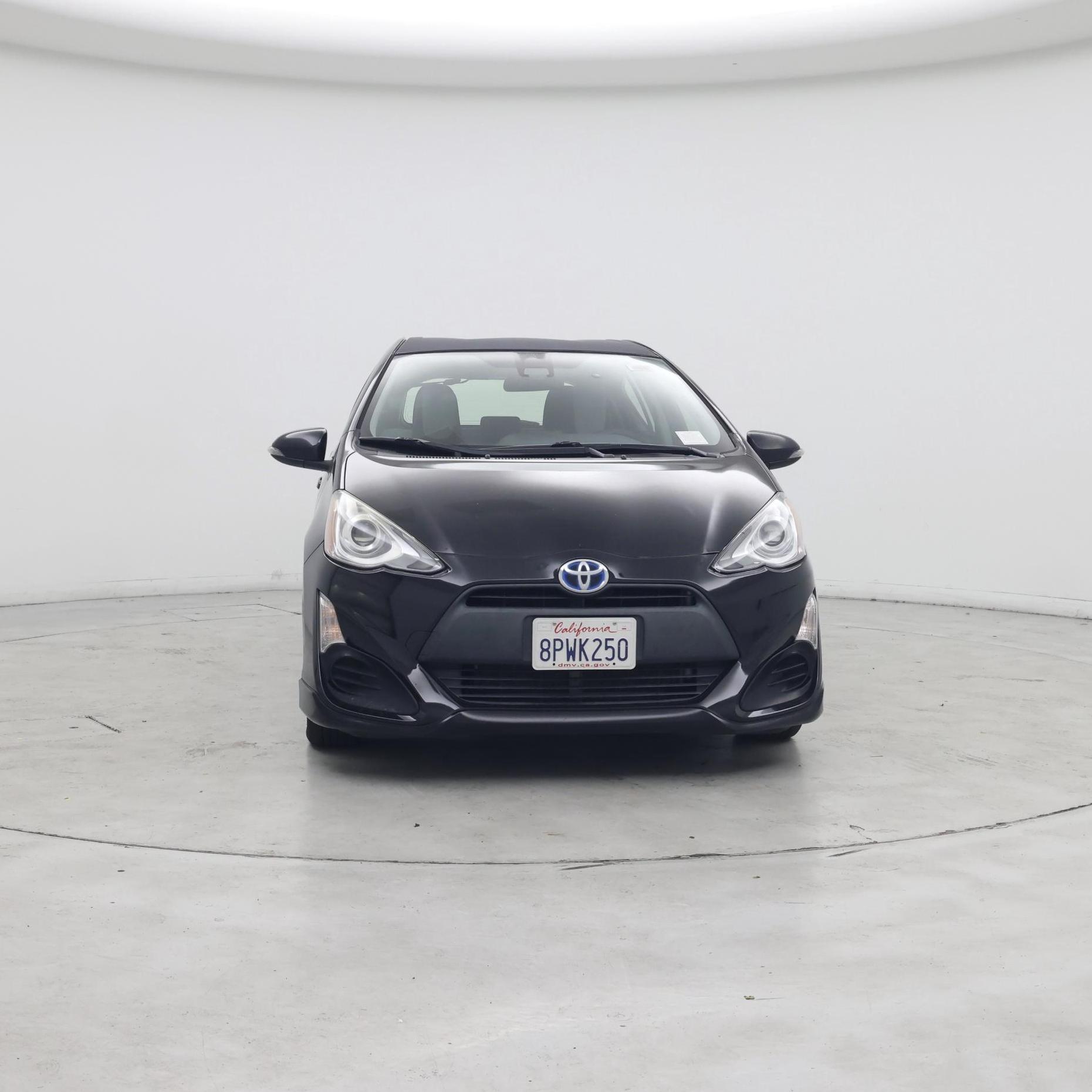 Thumbnail: 2017 Toyota Prius c - 5
