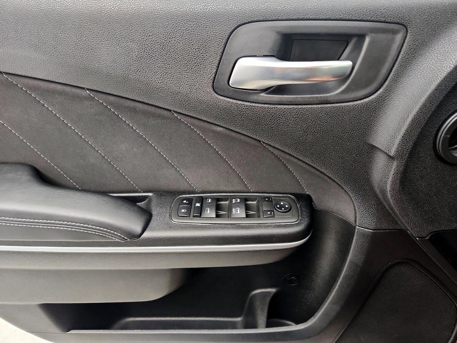 2022 Dodge Charger GT - Photo 13