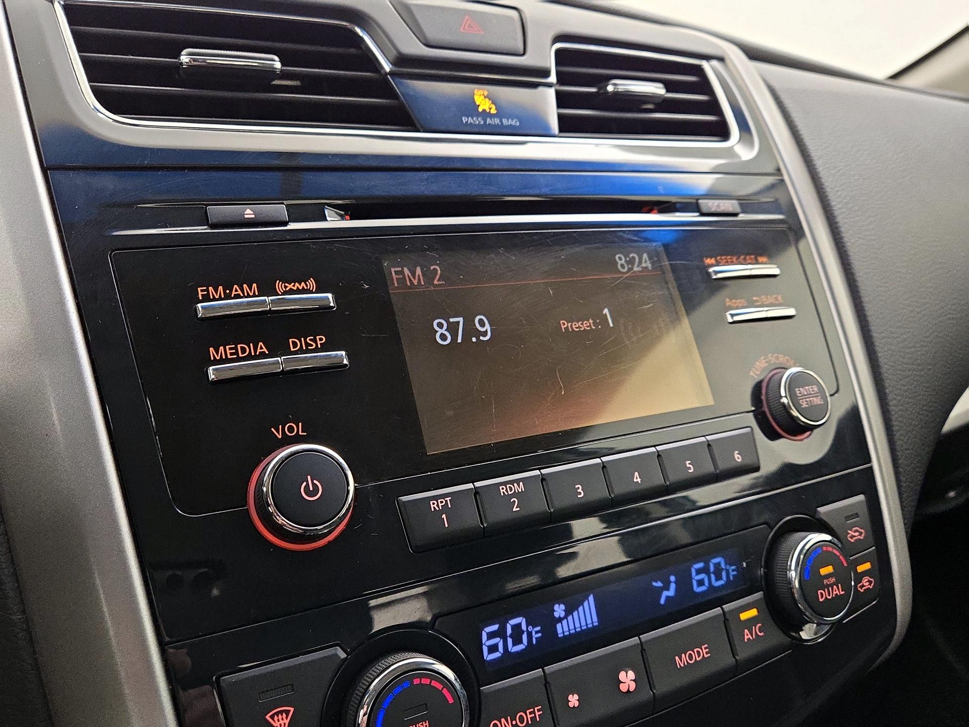 Thumbnail: 2014 Nissan Altima - 15